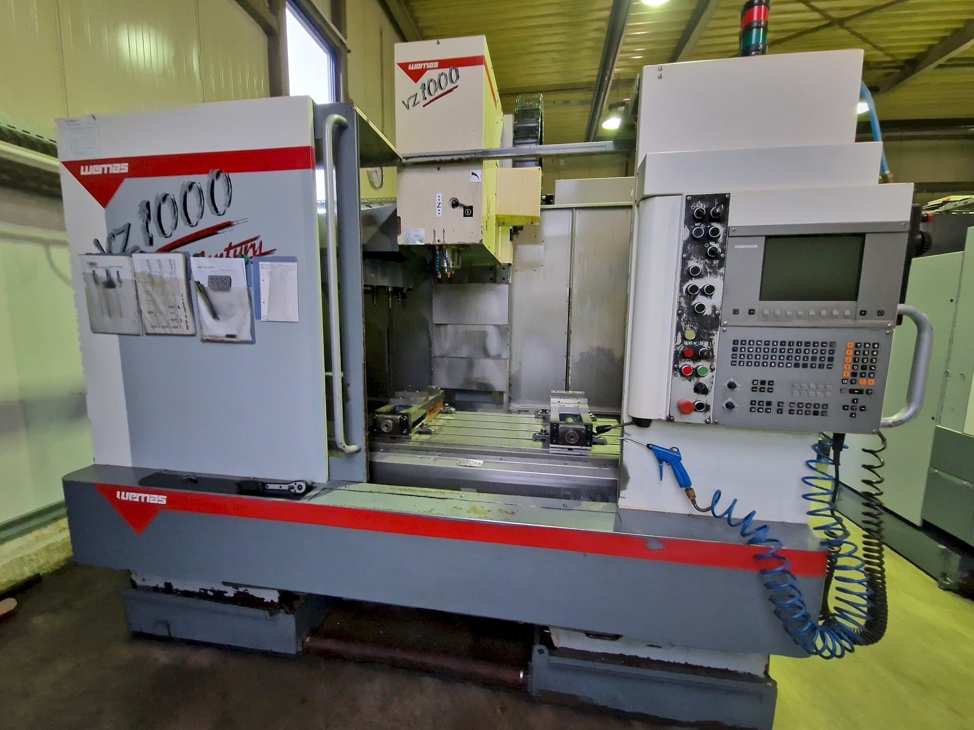 A WEMAS VZ 1000  gép elölnézete