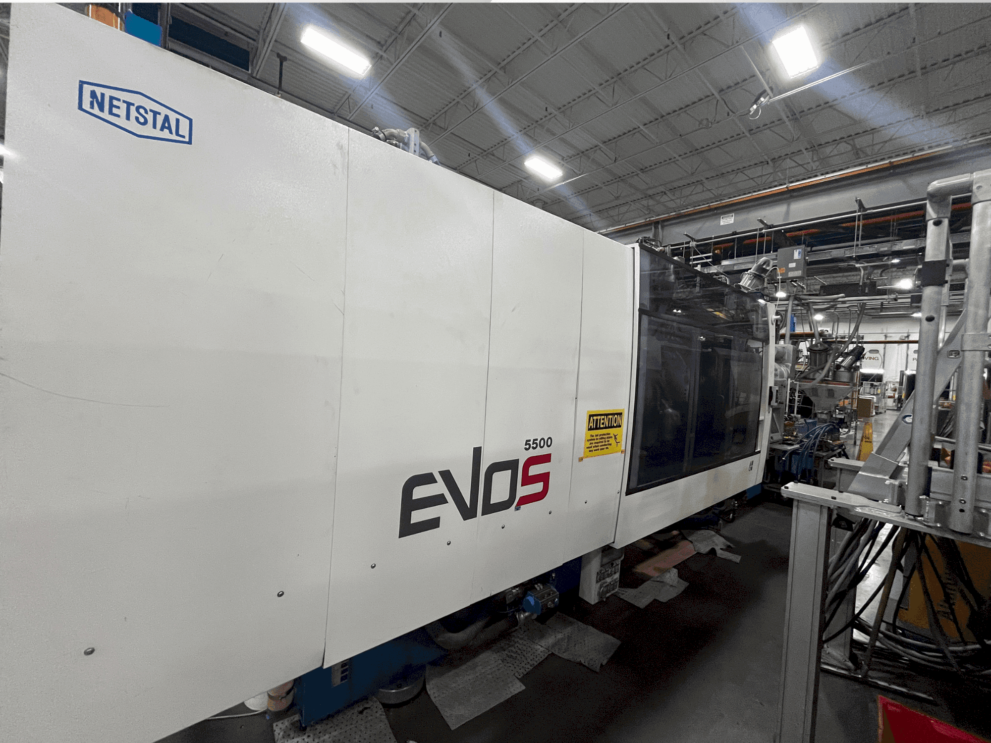 A Netstal EVOS 5500-2900 Speed  gép elölnézete
