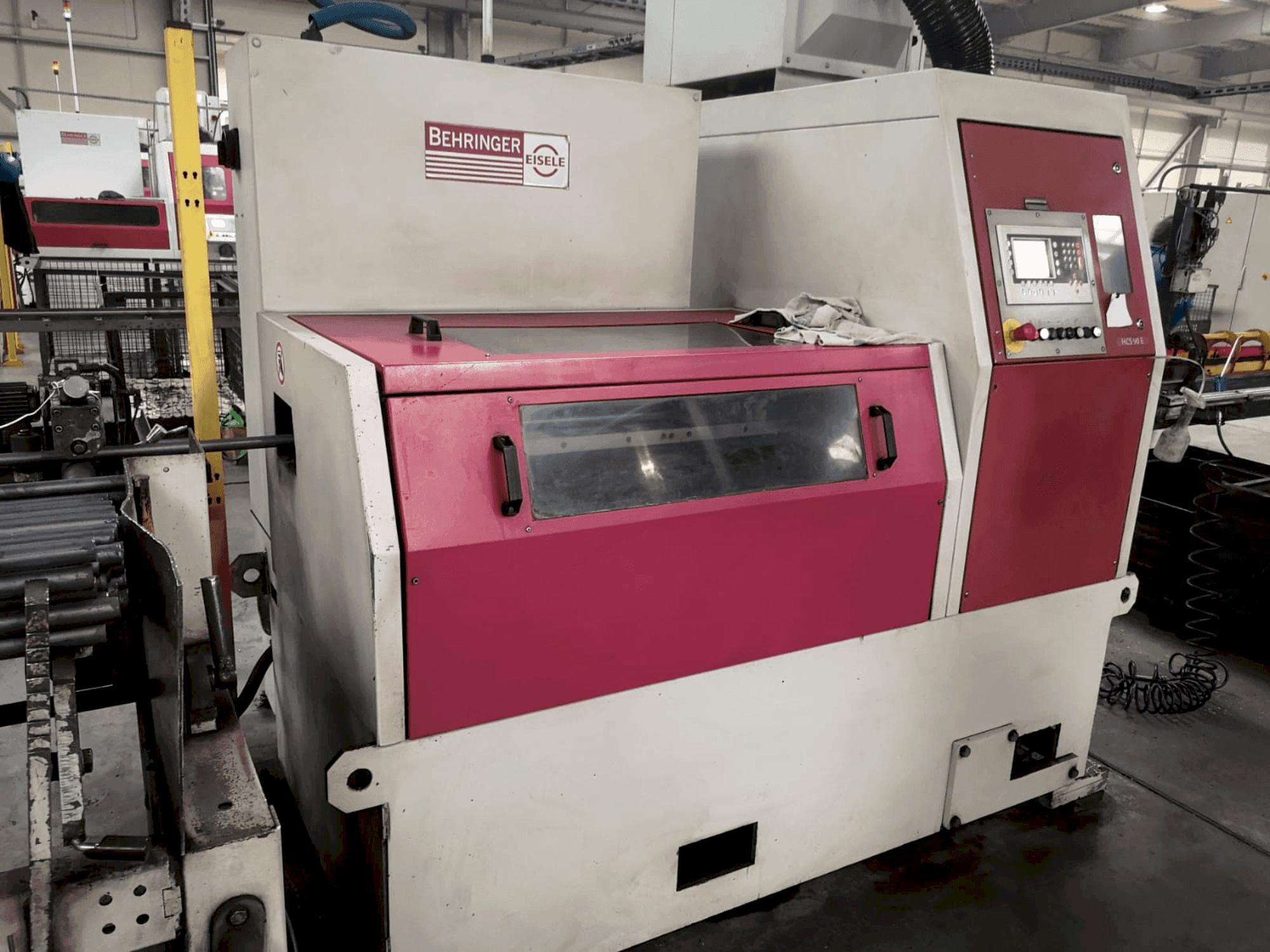 A Behringer EISELE HCS-90E  gép elölnézete