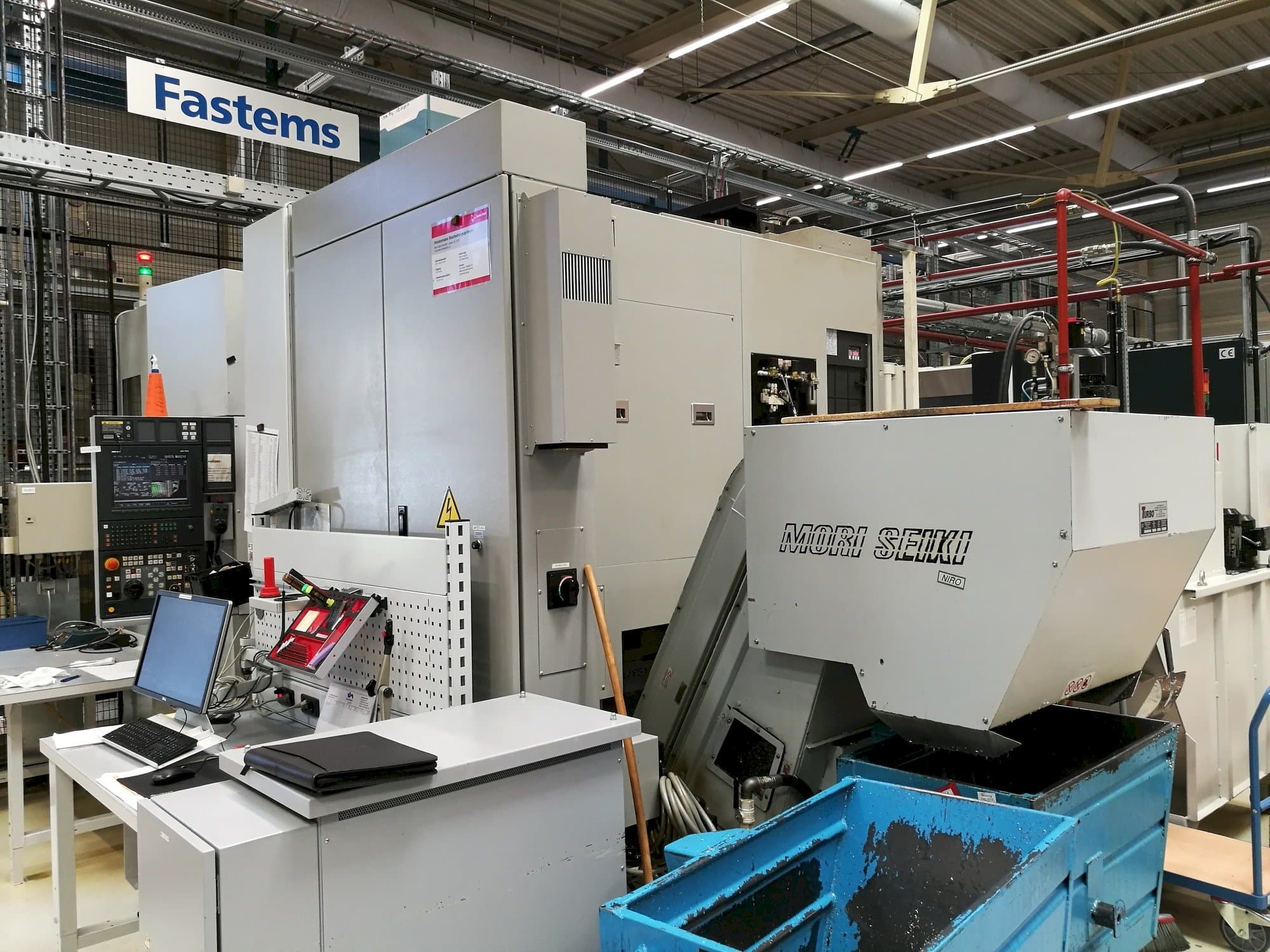 A MORI SEIKI NH 5000  gép elölnézete