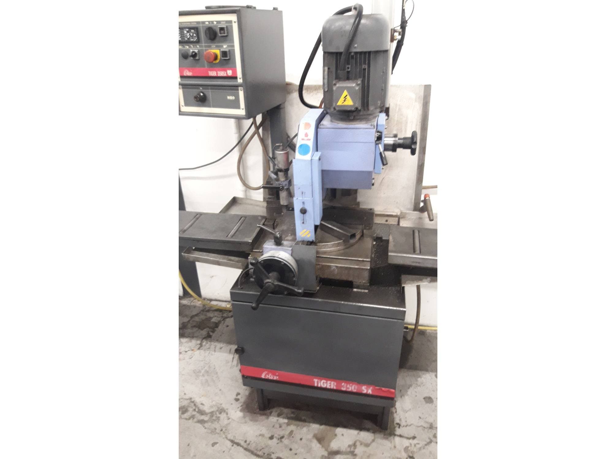 A MEP TIGER 350SX  gép elölnézete