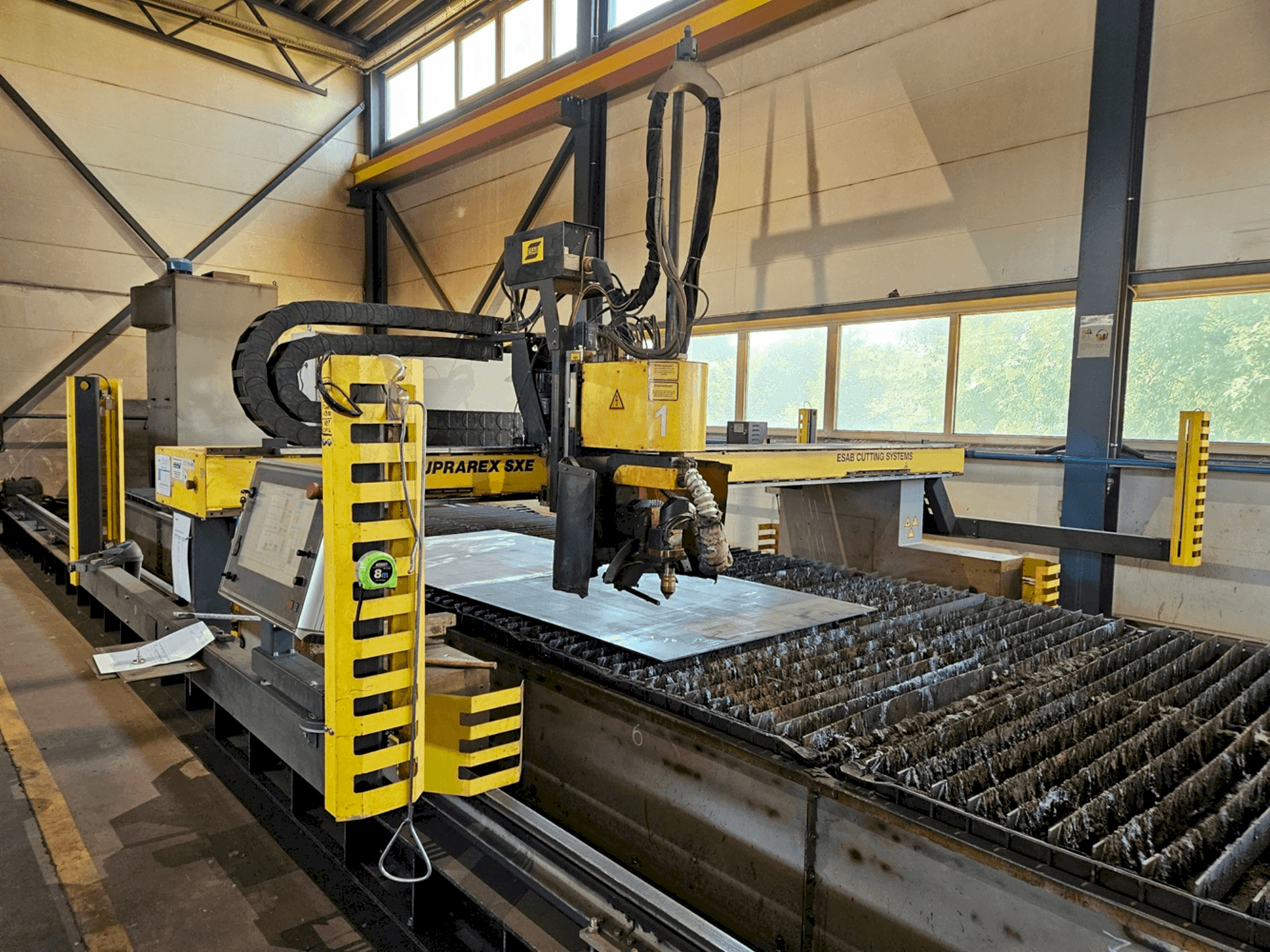 A ESAB Suprarex SXE HD 4000 230 V  gép elölnézete