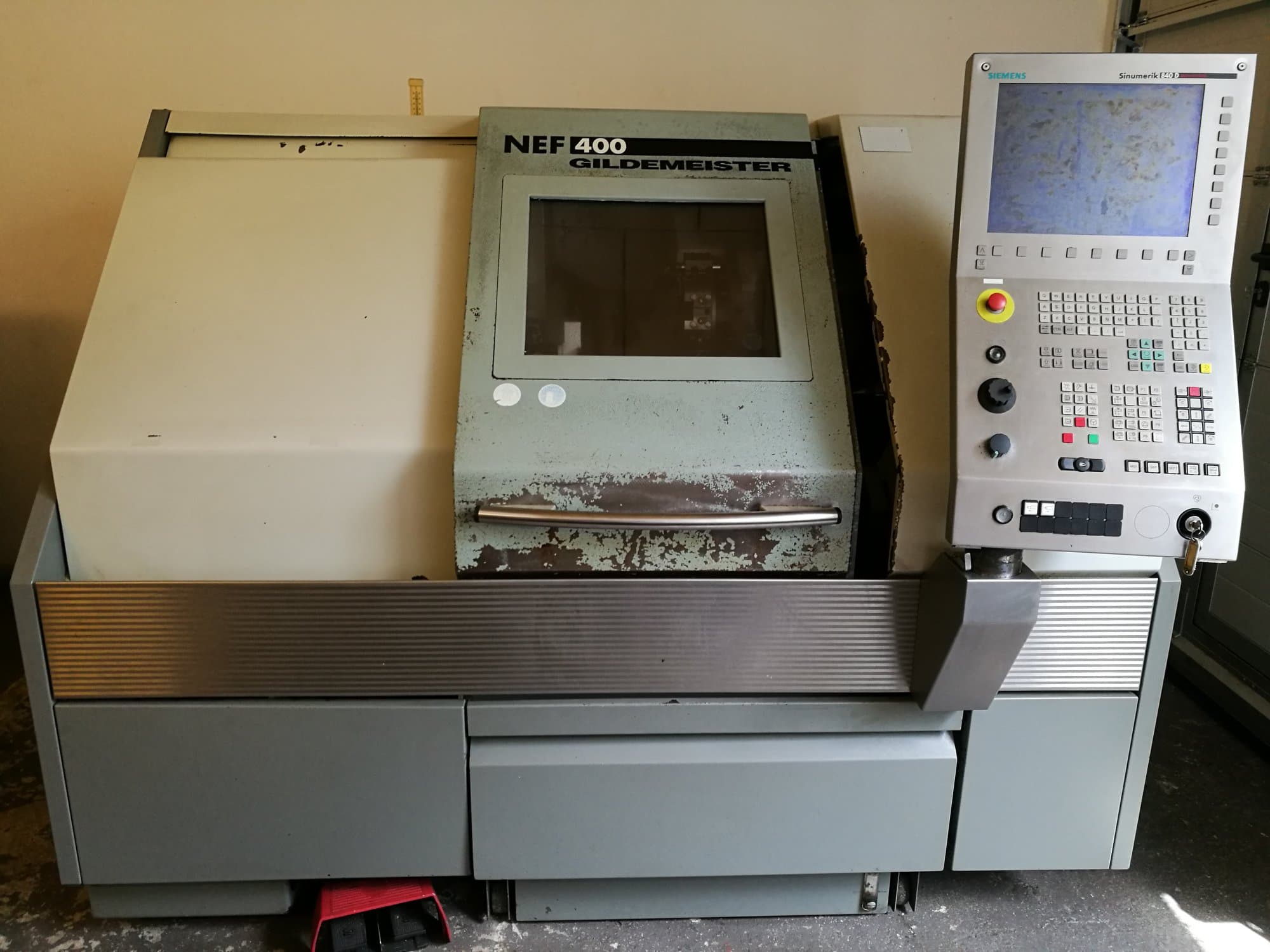A Gildemeister NEF 400  gép elölnézete
