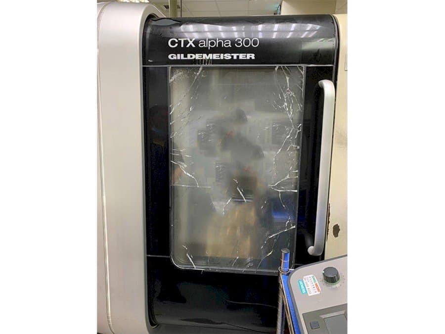 A Gildemeister CTX Alpha 300 V4  gép elölnézete