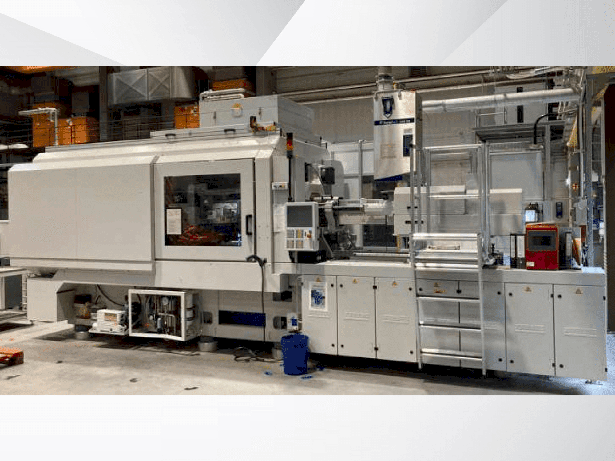 A Arburg SGM Allrounder 720A  gép elölnézete