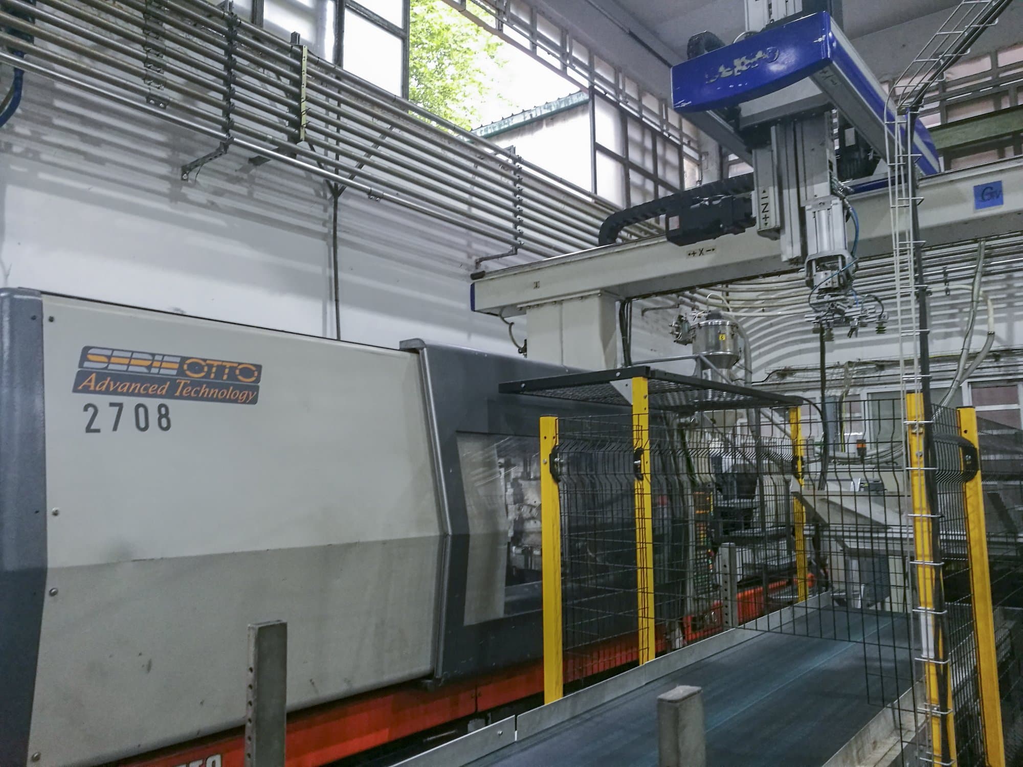 A SANDRETTO 2054-380  gép bal oldali nézete