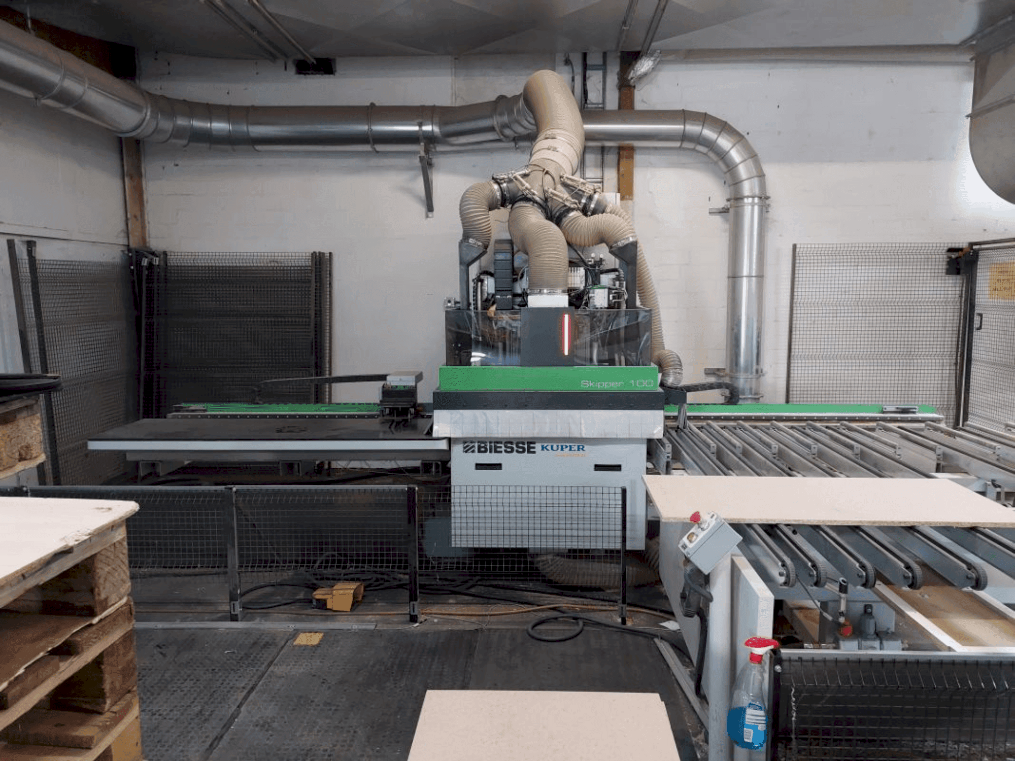 A BIESSE SKIPPER 100 L  gép elölnézete