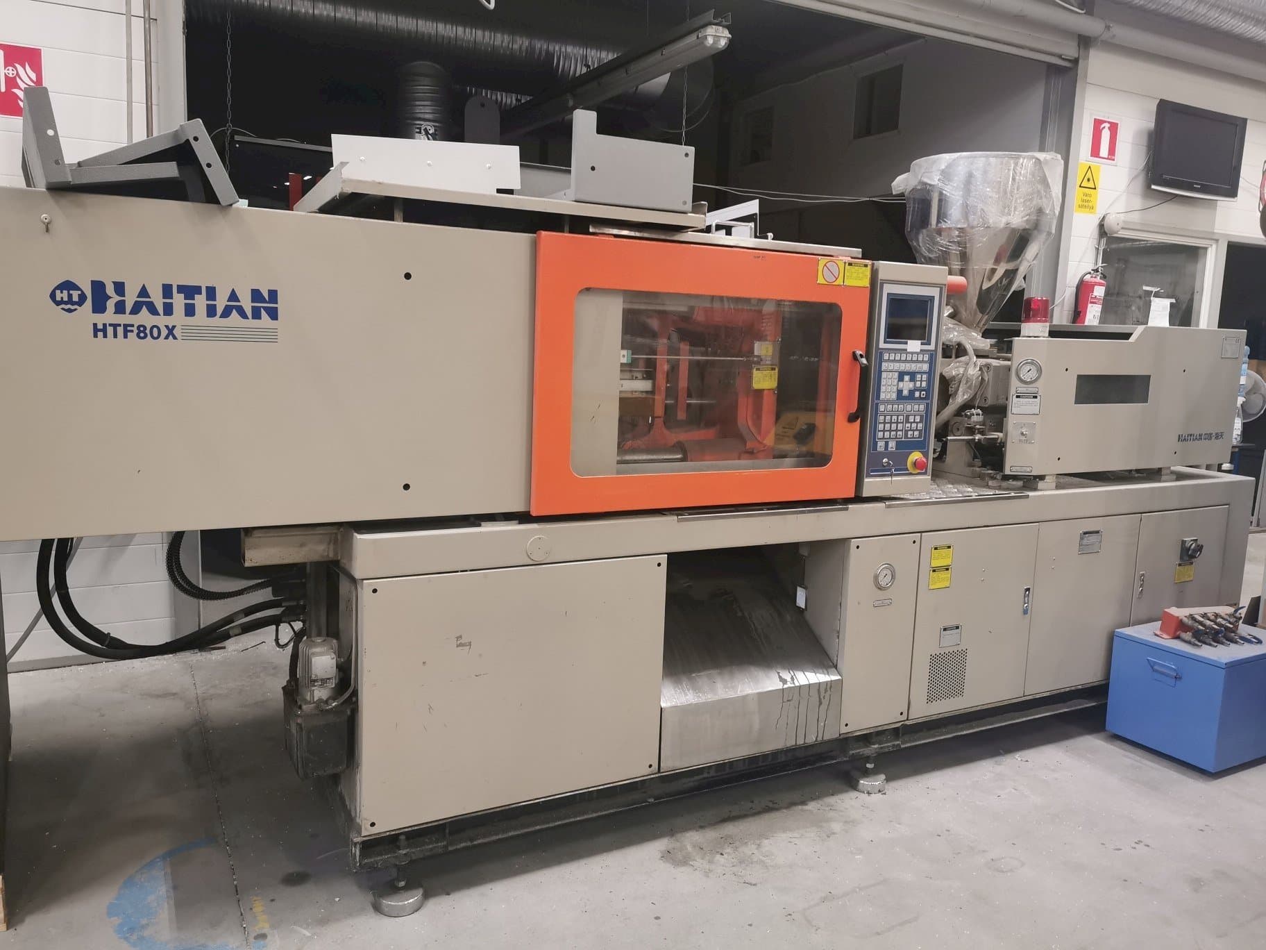 A HAITIAN HTF80XA  gép elölnézete