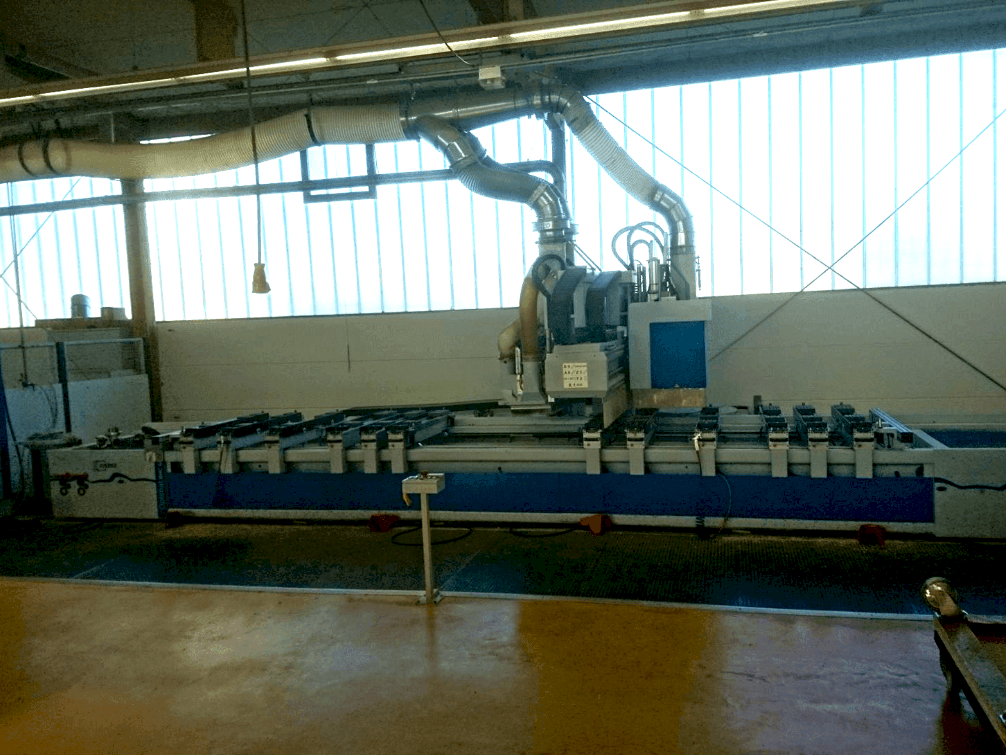 A Weeke Optimat BHC 655  gép elölnézete