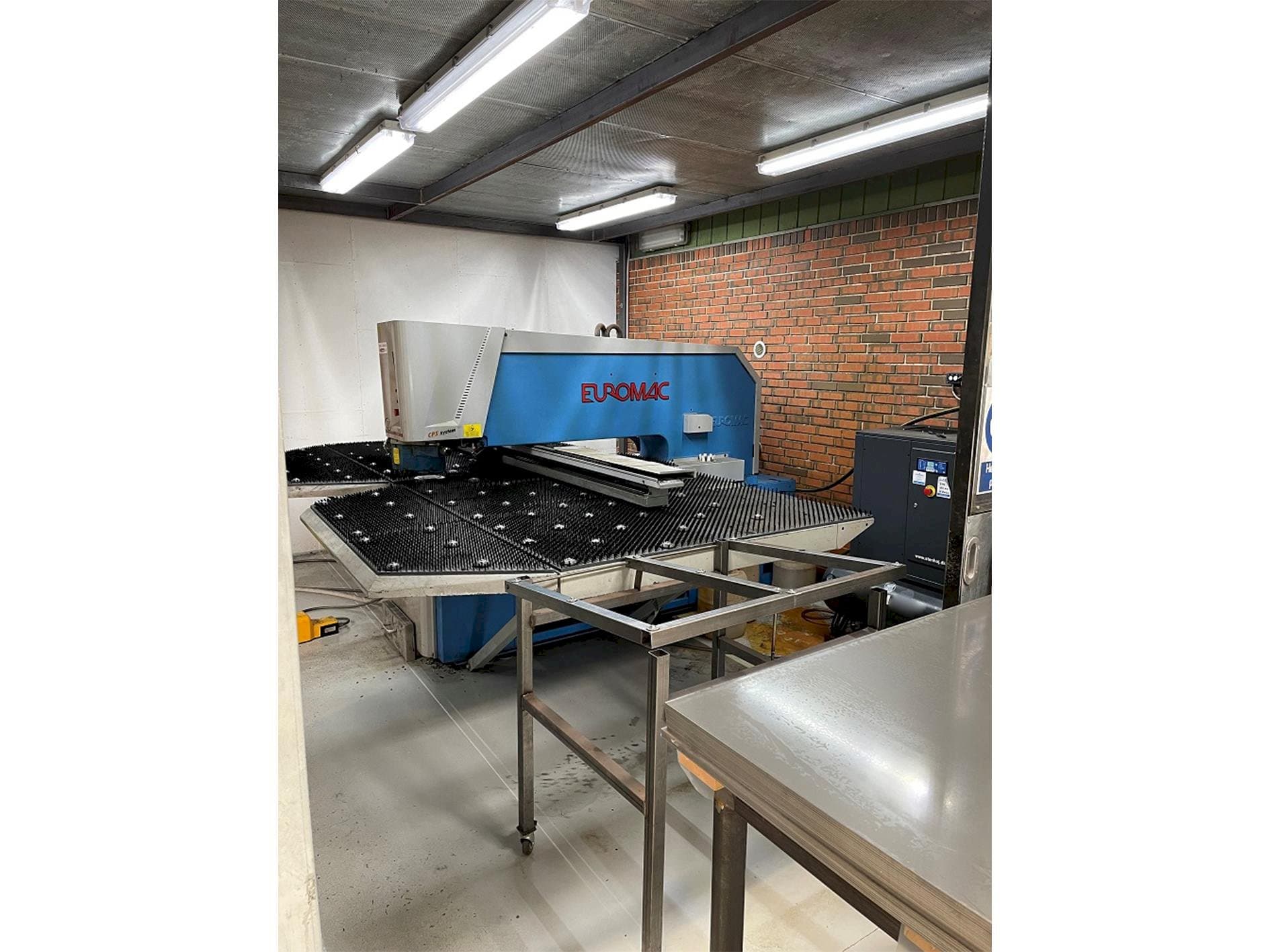 A Euromac ZX 1250/30  gép elölnézete