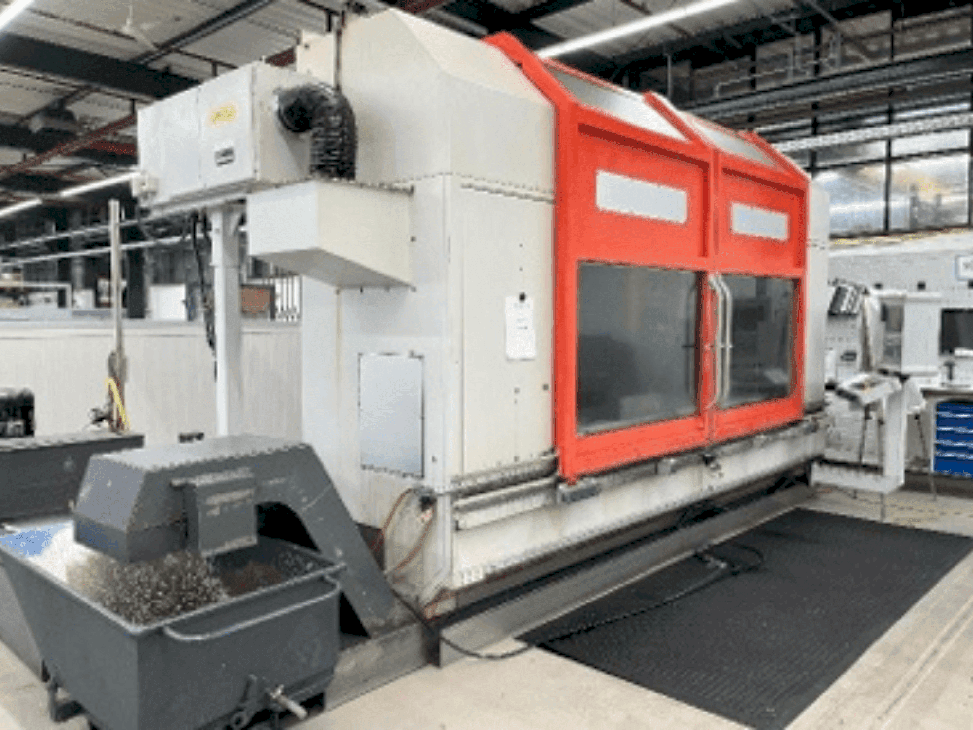 A Matec 30L  gép elölnézete