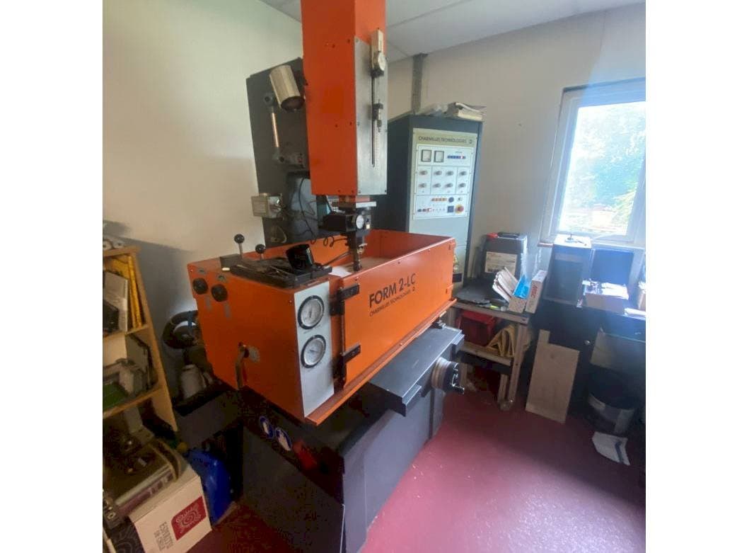 A CHARMILLES Form 2-LC  gép elölnézete