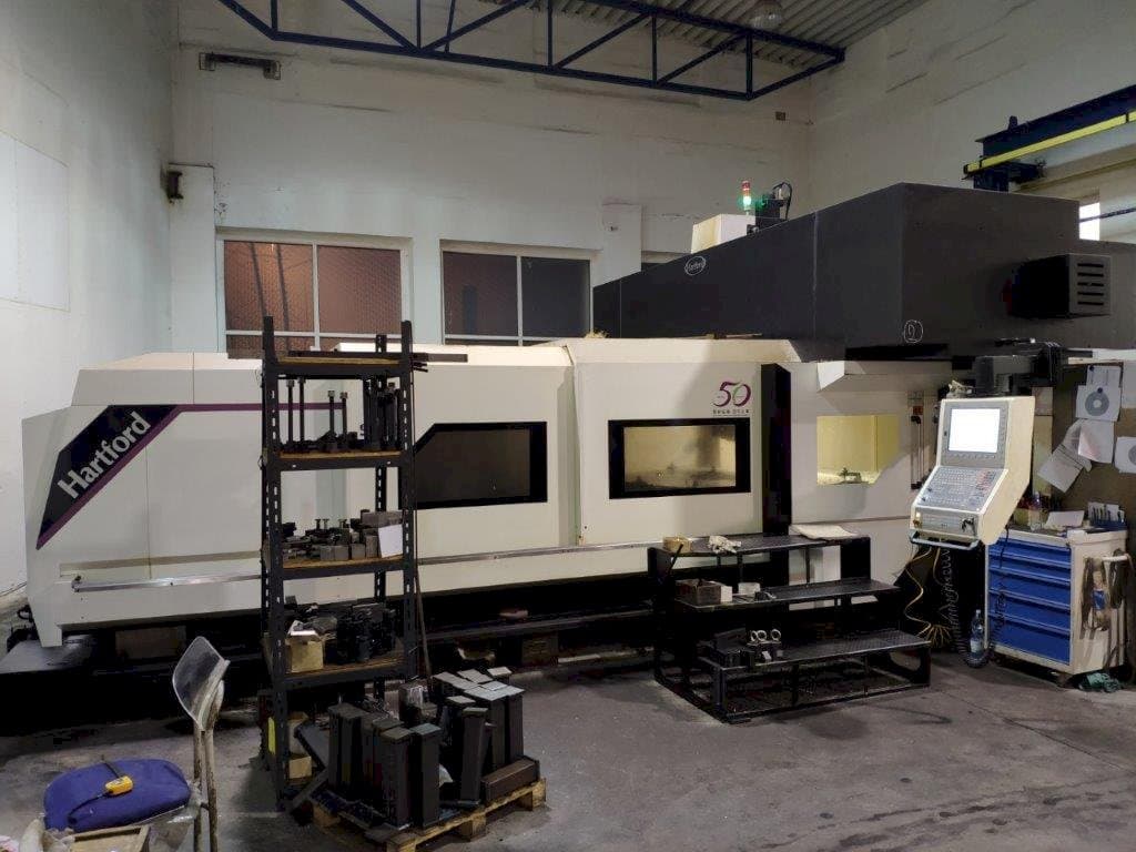 A Hartford SW-426  gép elölnézete