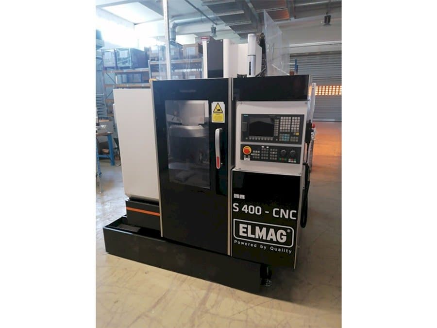 A ELMAG S 400 CNC  gép elölnézete