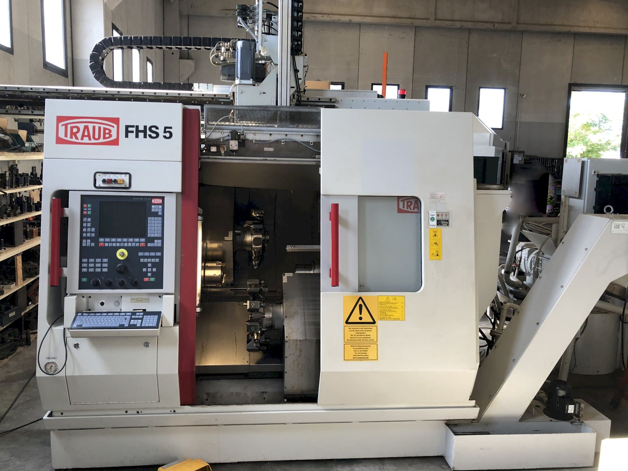 A TRAUB TNC 42  gép elölnézete