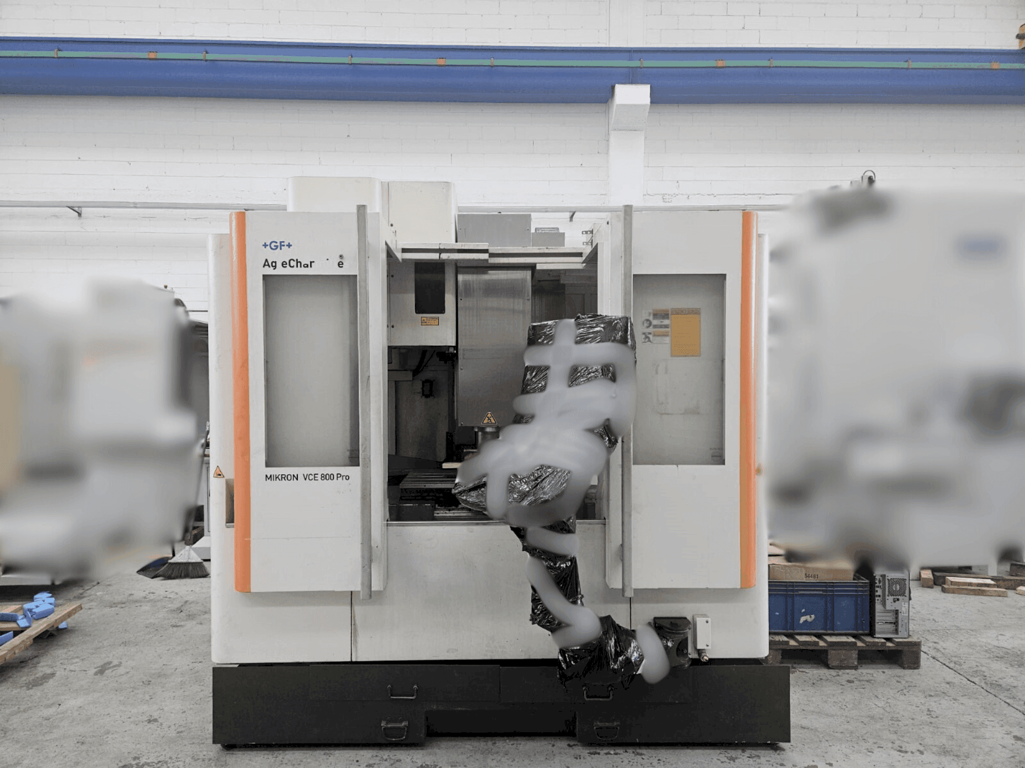 A +GF+ AGIE CHARMILLES VCE 800 PRO  gép elölnézete