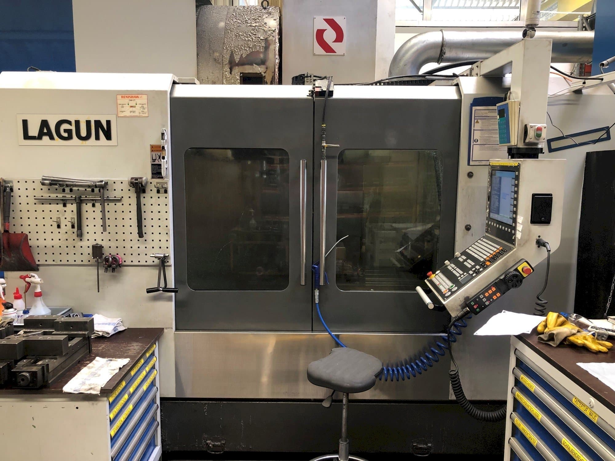 A LAGUN L1400  gép elölnézete