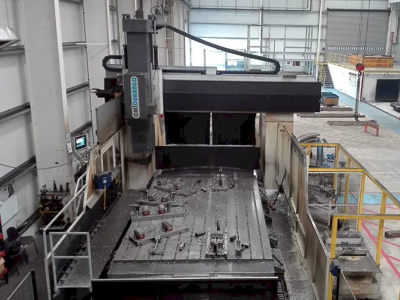 A cmiDURANGO FPF310-5000  gép elölnézete