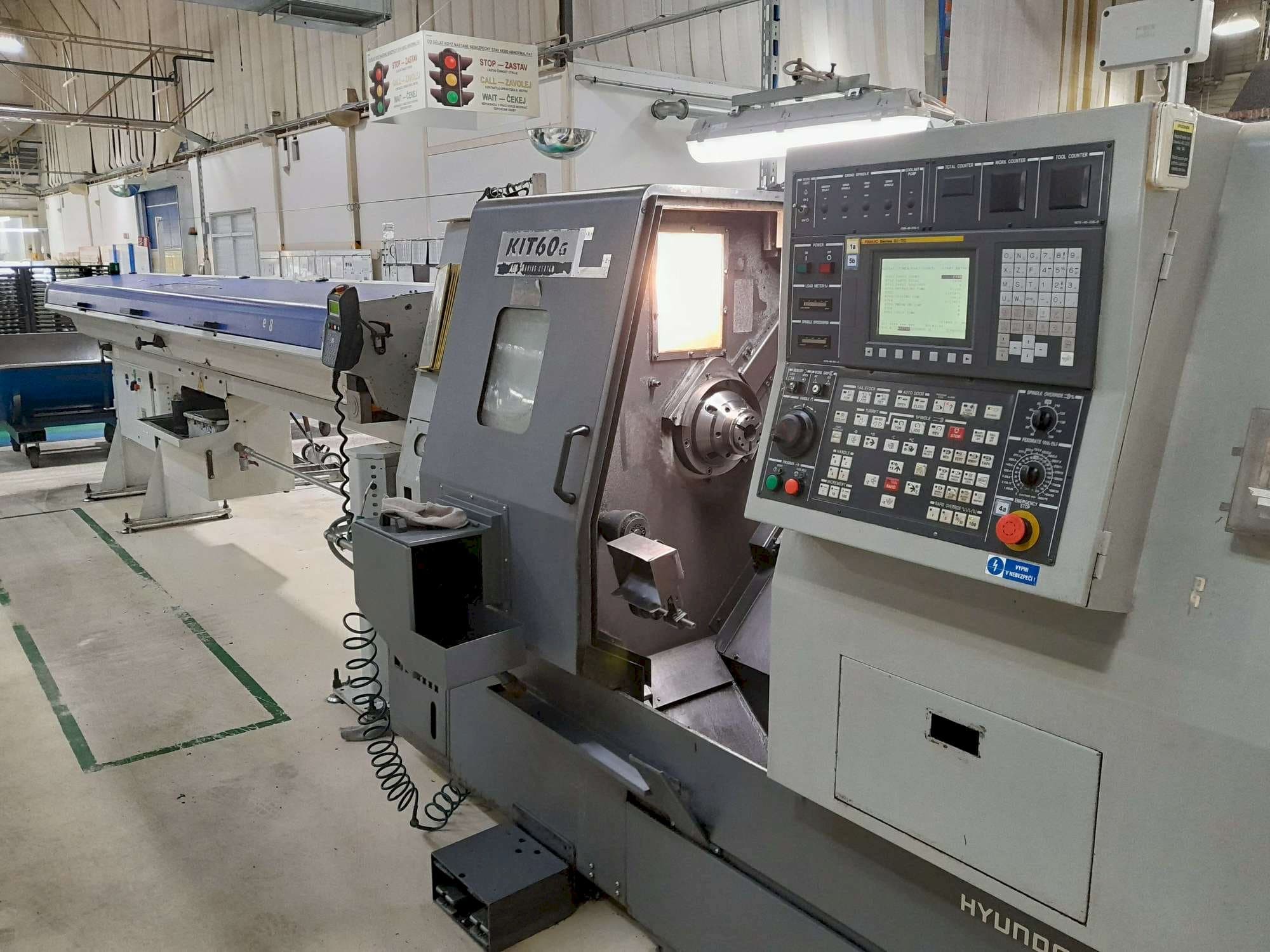 A Hyundai Kia KIT60G  gép elölnézete