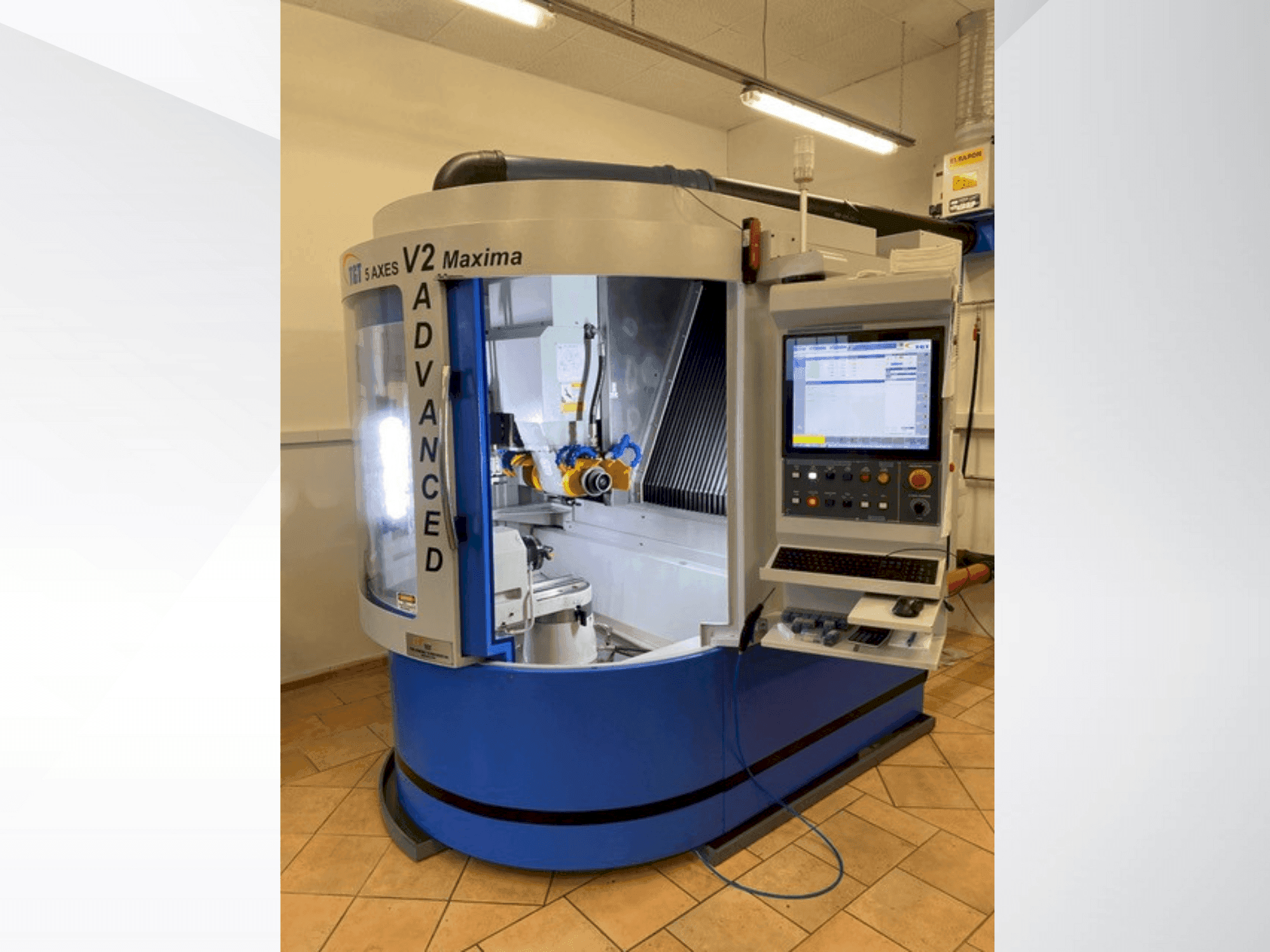 A TGT V2 Maxima  gép elölnézete