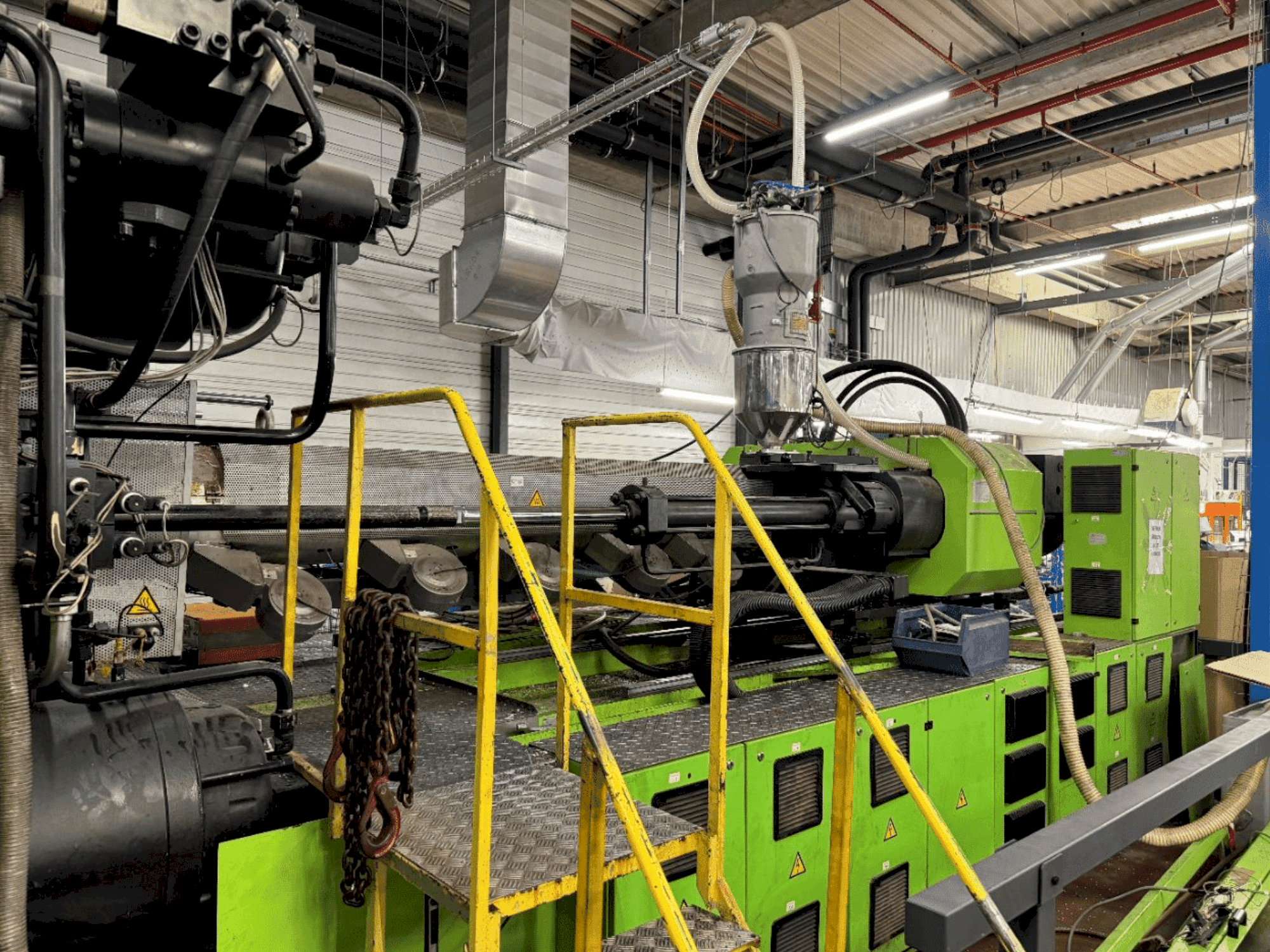 A Engel ES 16050/1100DUO  gép elölnézete