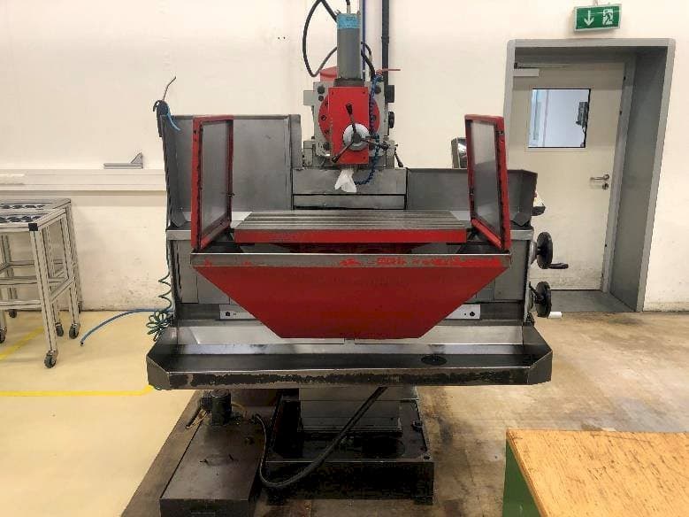 A EMCO FB5  gép elölnézete