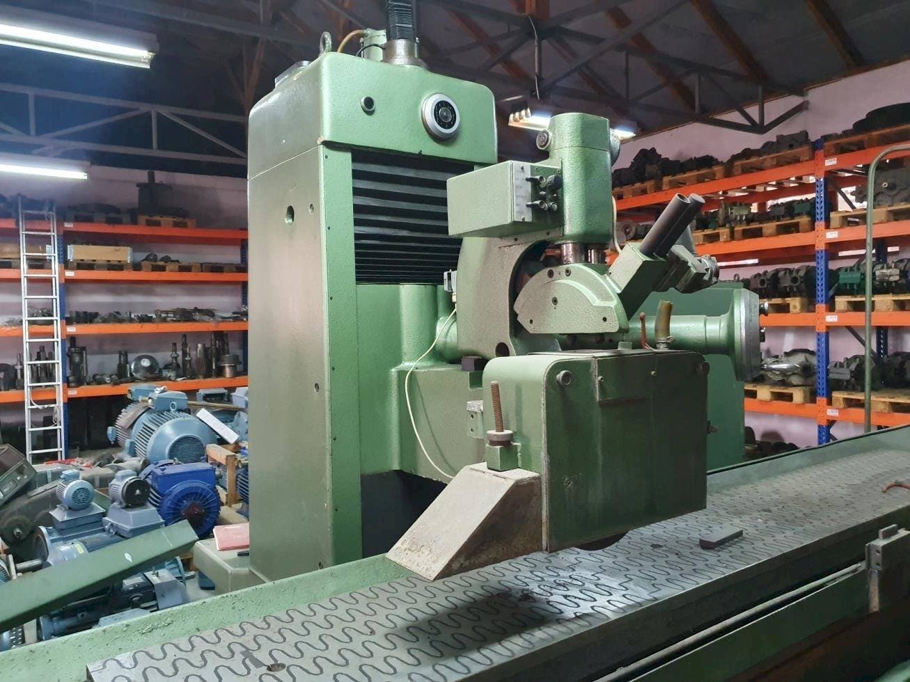 A ELB SCHLIFF SWBD-30 VA II  gép elölnézete