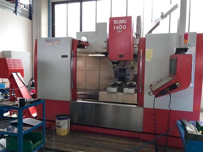 A Eumach SUMO 1400  gép elölnézete