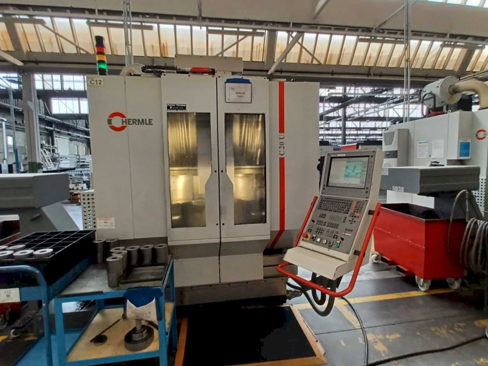 A HERMLE C20U  gép elölnézete