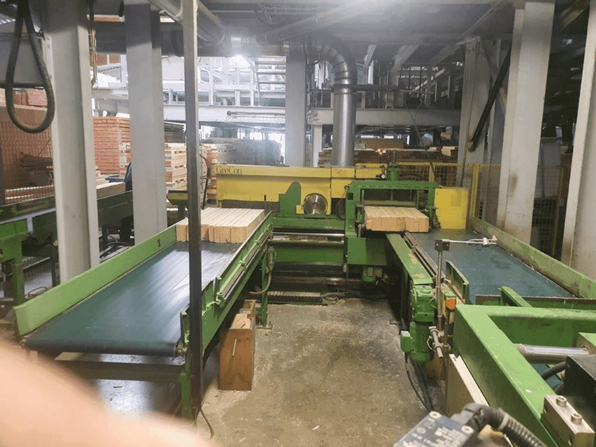 A Grecon Dimter FDL-F 205/600/500  gép elölnézete