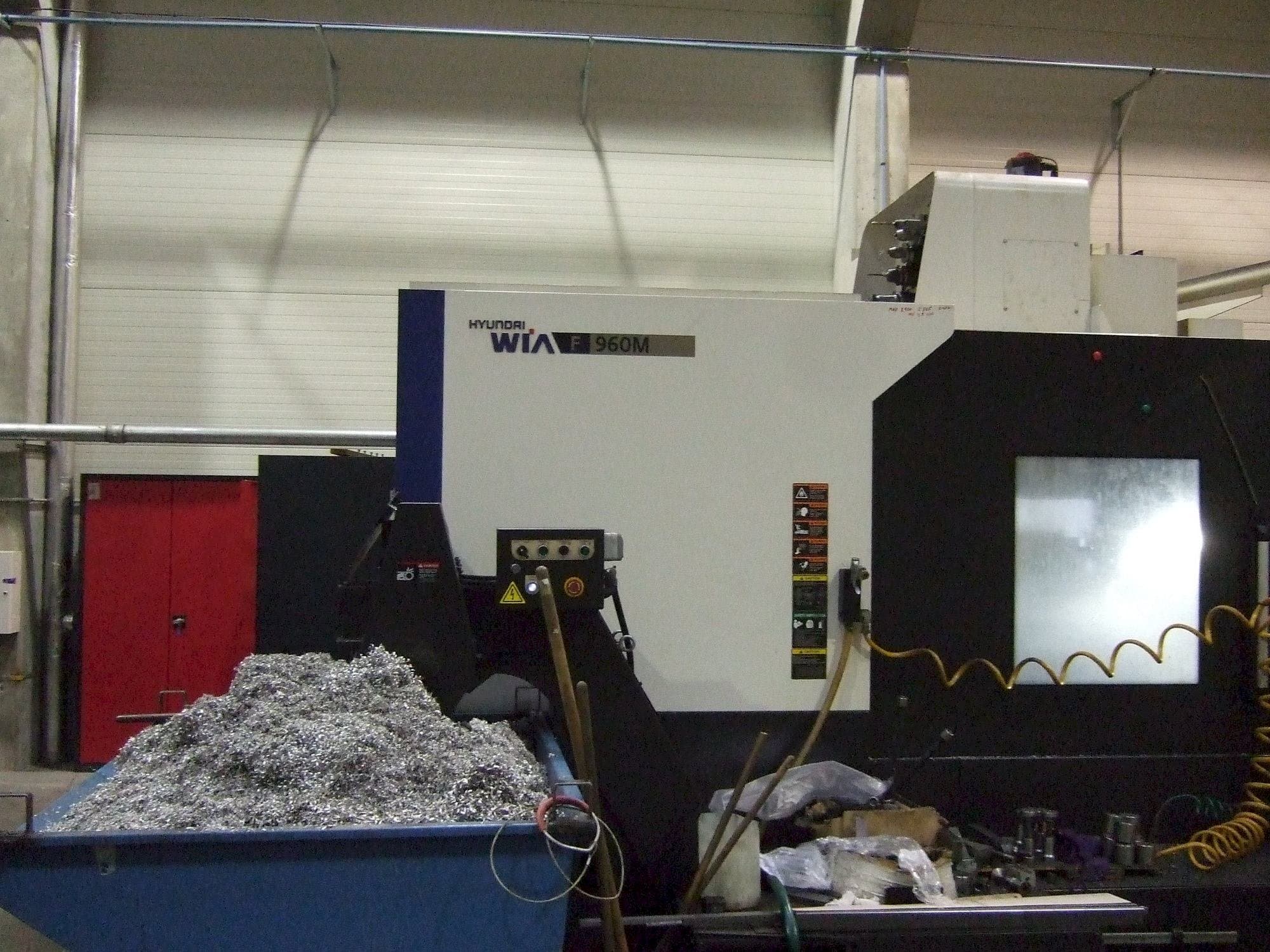 A Hyundai F960M  gép elölnézete