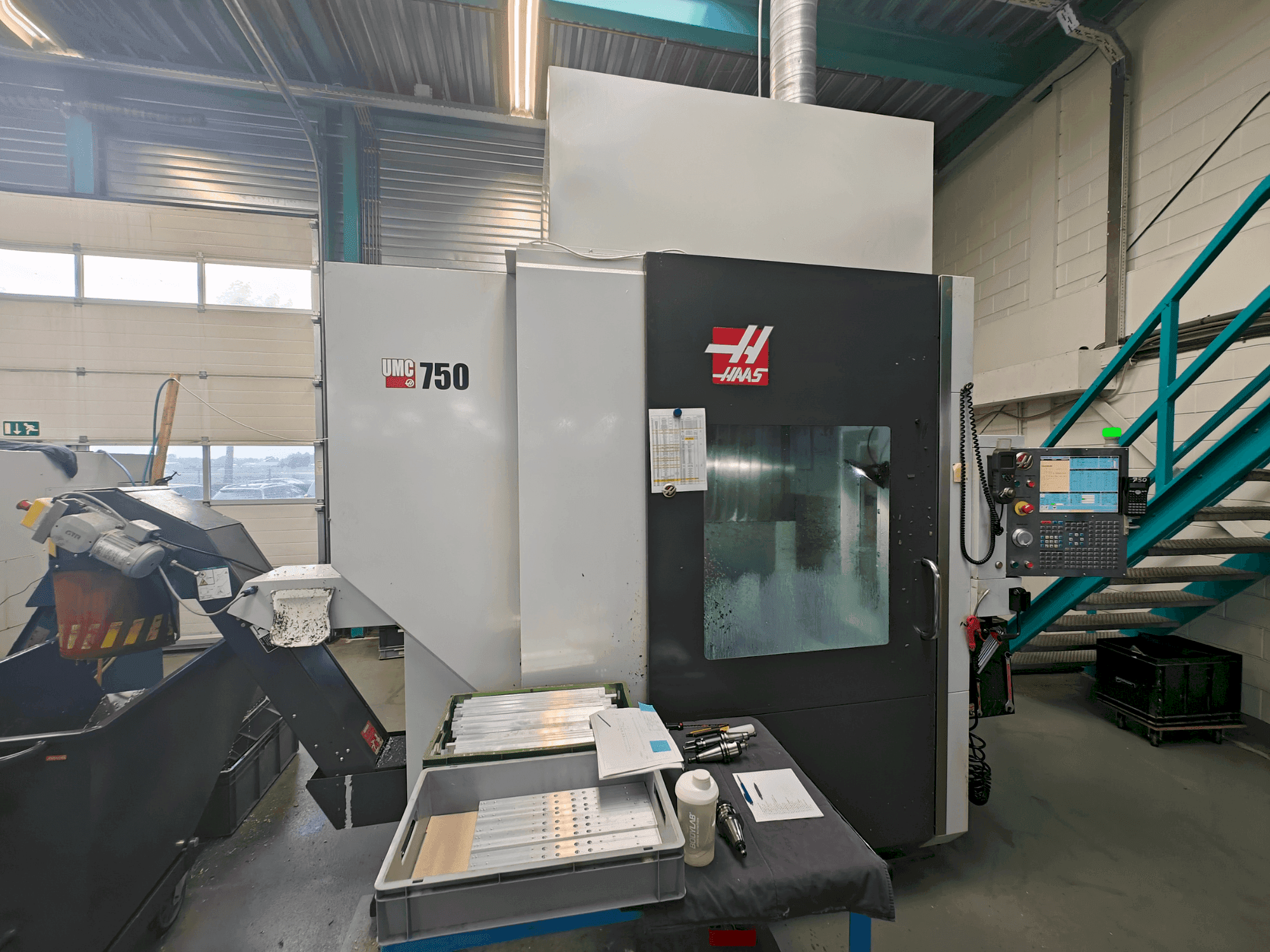 A HAAS UMC-750  gép elölnézete
