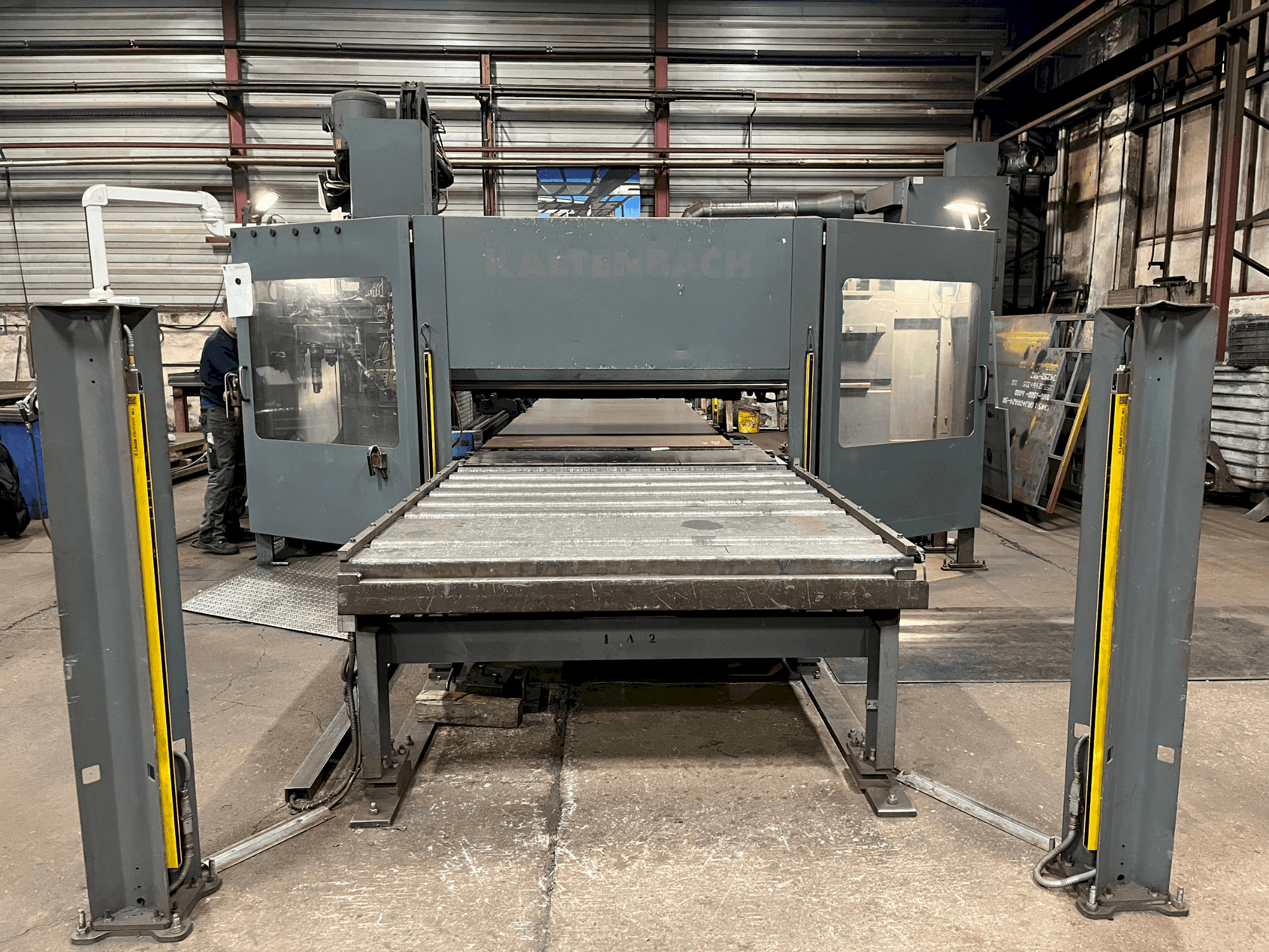 A KALTENBACH KF 1606  gép elölnézete