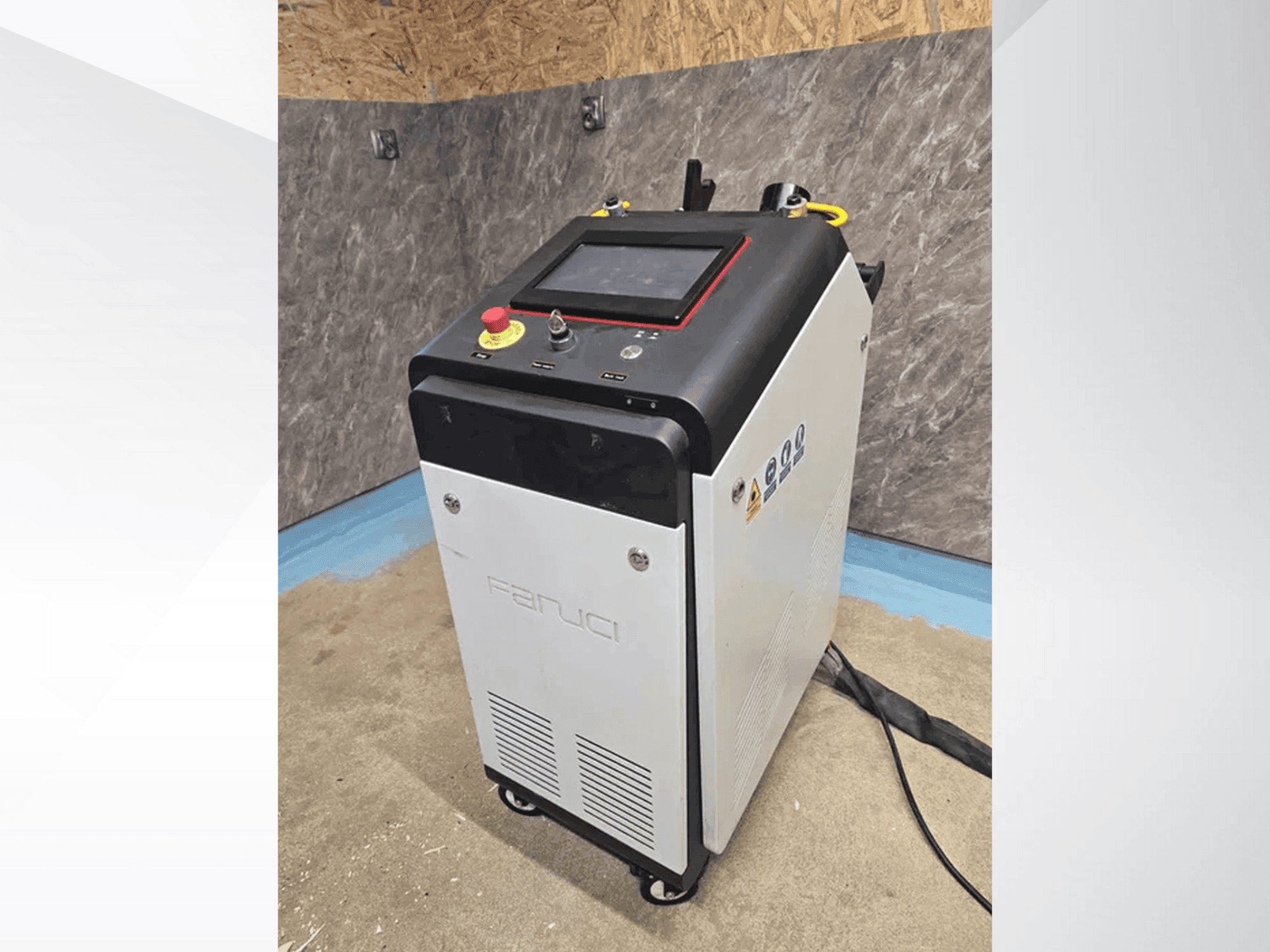 A FANUCI FANUCI 3.0GenX  gép elölnézete