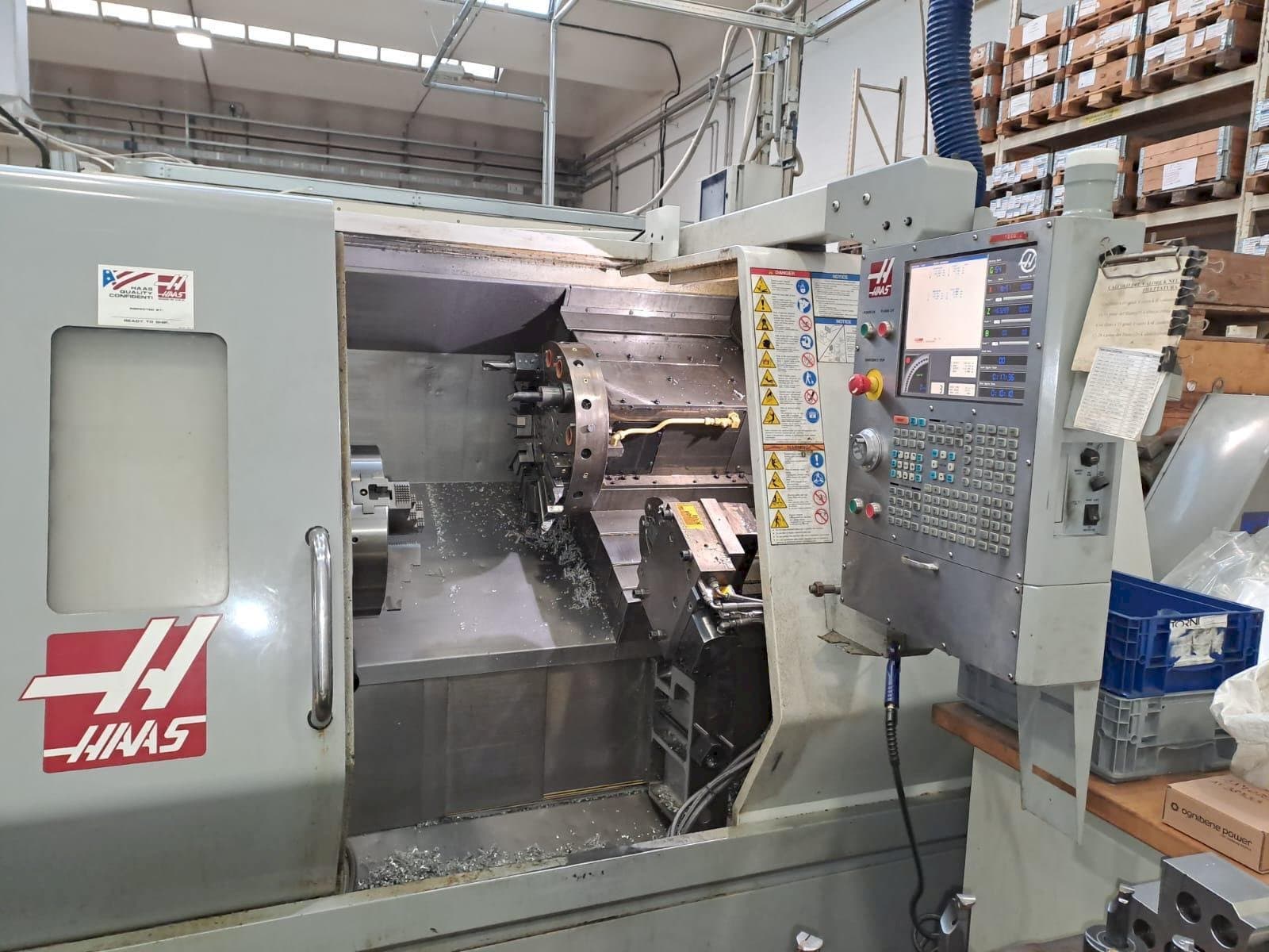 A HAAS SL30  gép elölnézete