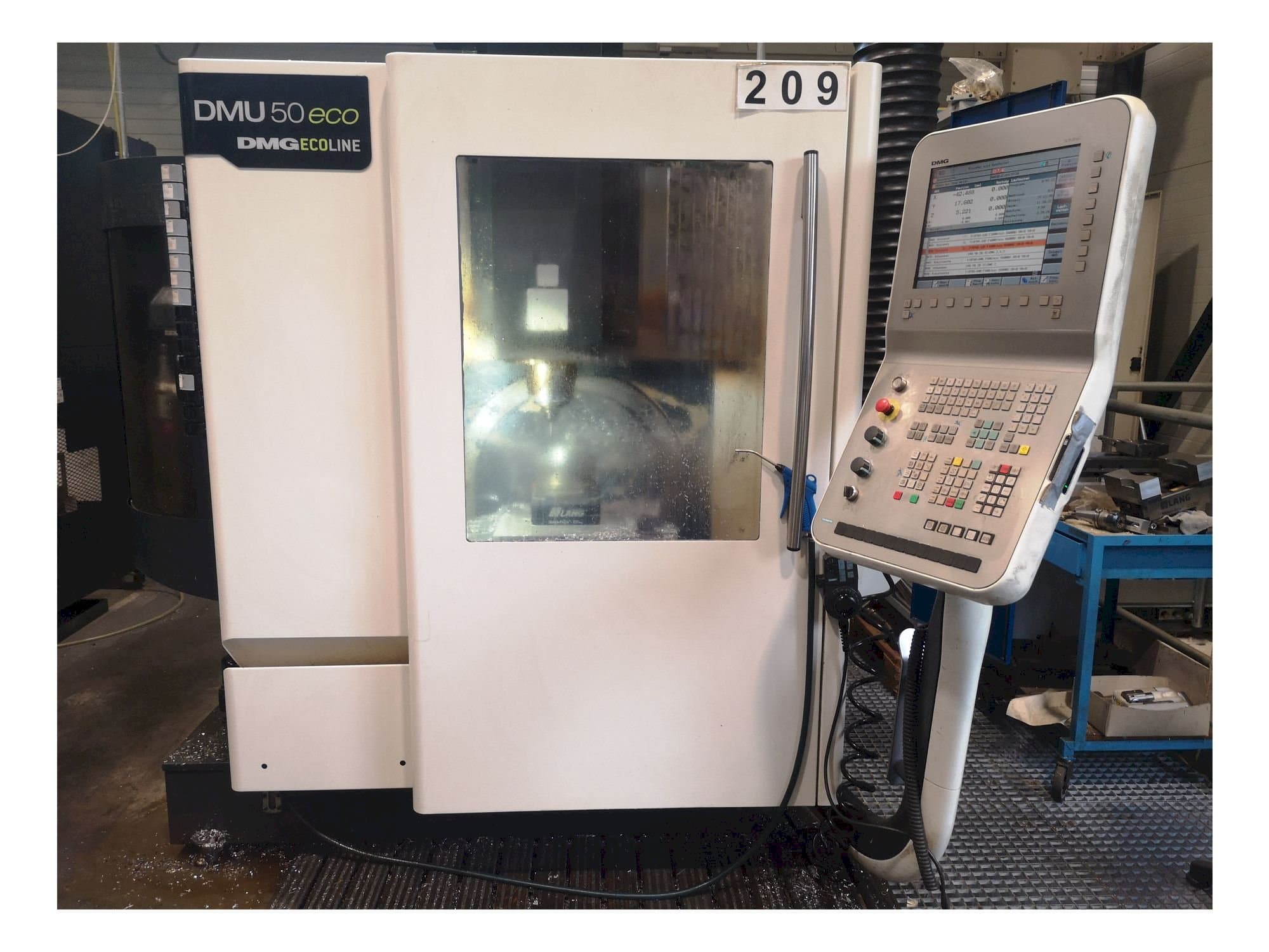 A DMG GILDEMEISTER DMU 50 ecoline  gép elölnézete