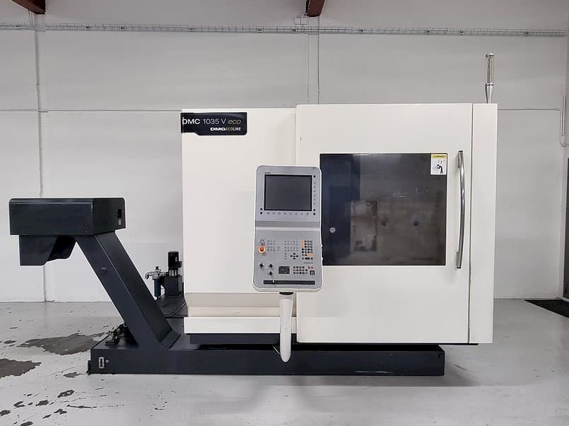A DMG MORI DMC 1035 V eco  gép elölnézete