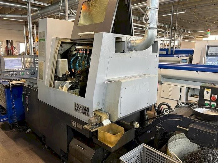 A TSUGAMI B0326E-II  gép elölnézete