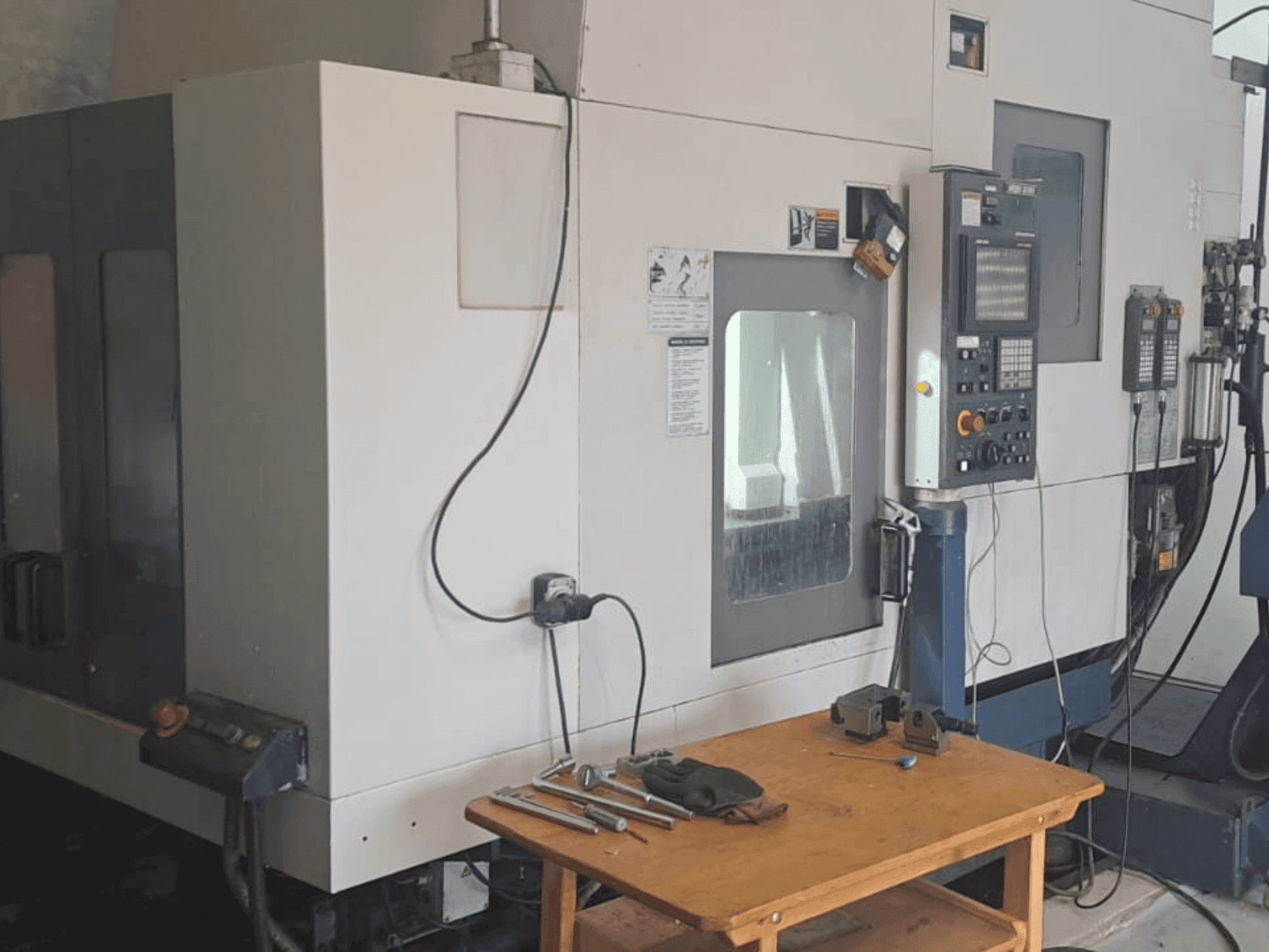 A MORI SEIKI CV-500  gép elölnézete
