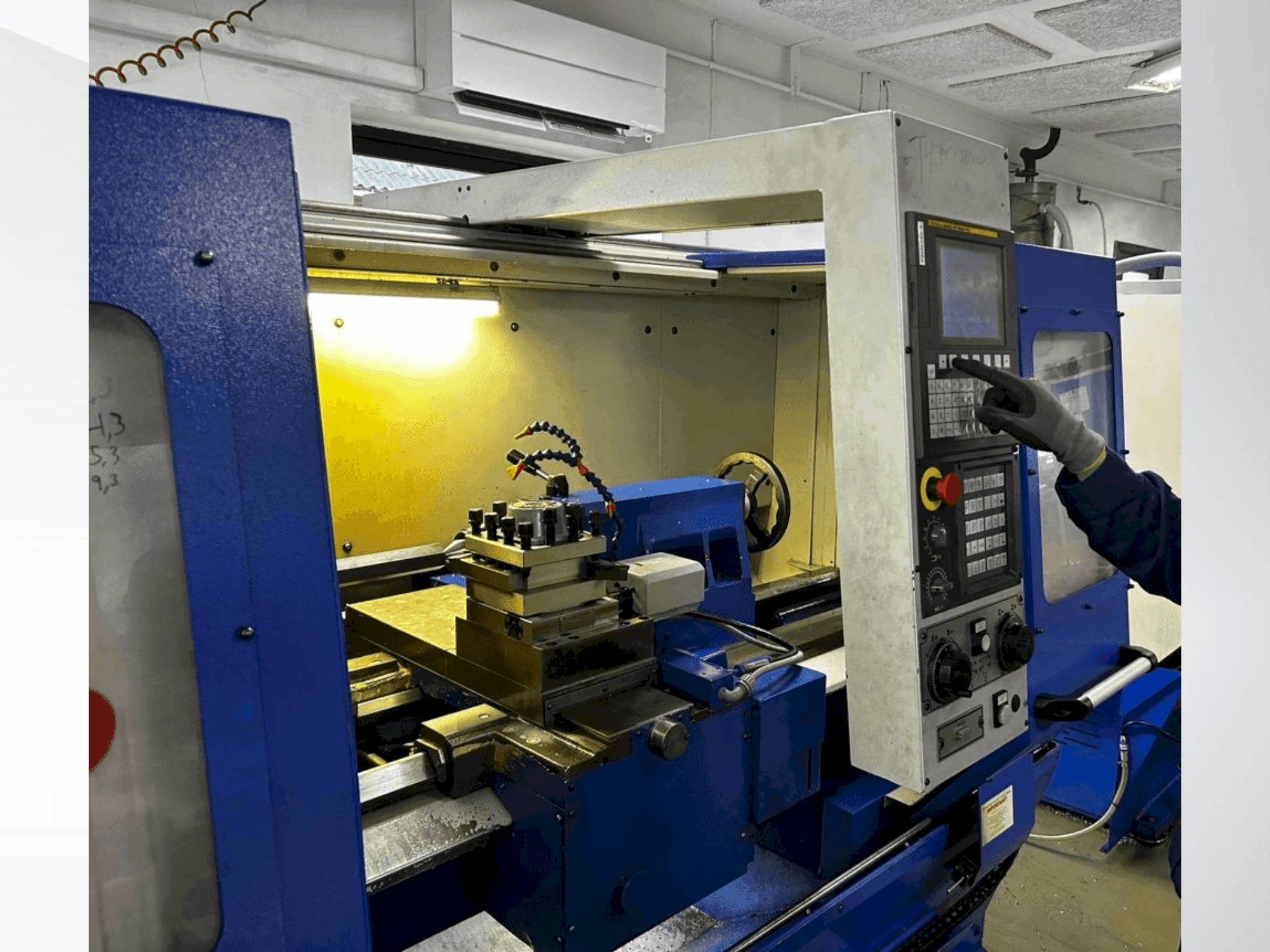 A Pinacho SMART 260  gép elölnézete