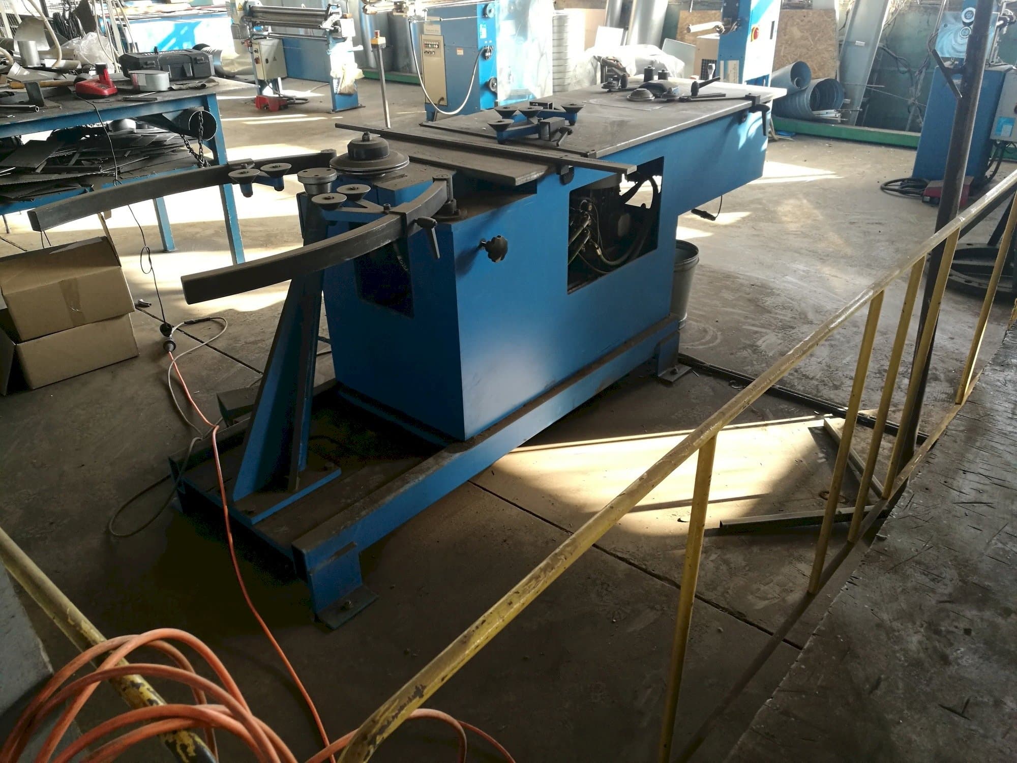 A SPIRO GORELOCKER -1  gép elölnézete