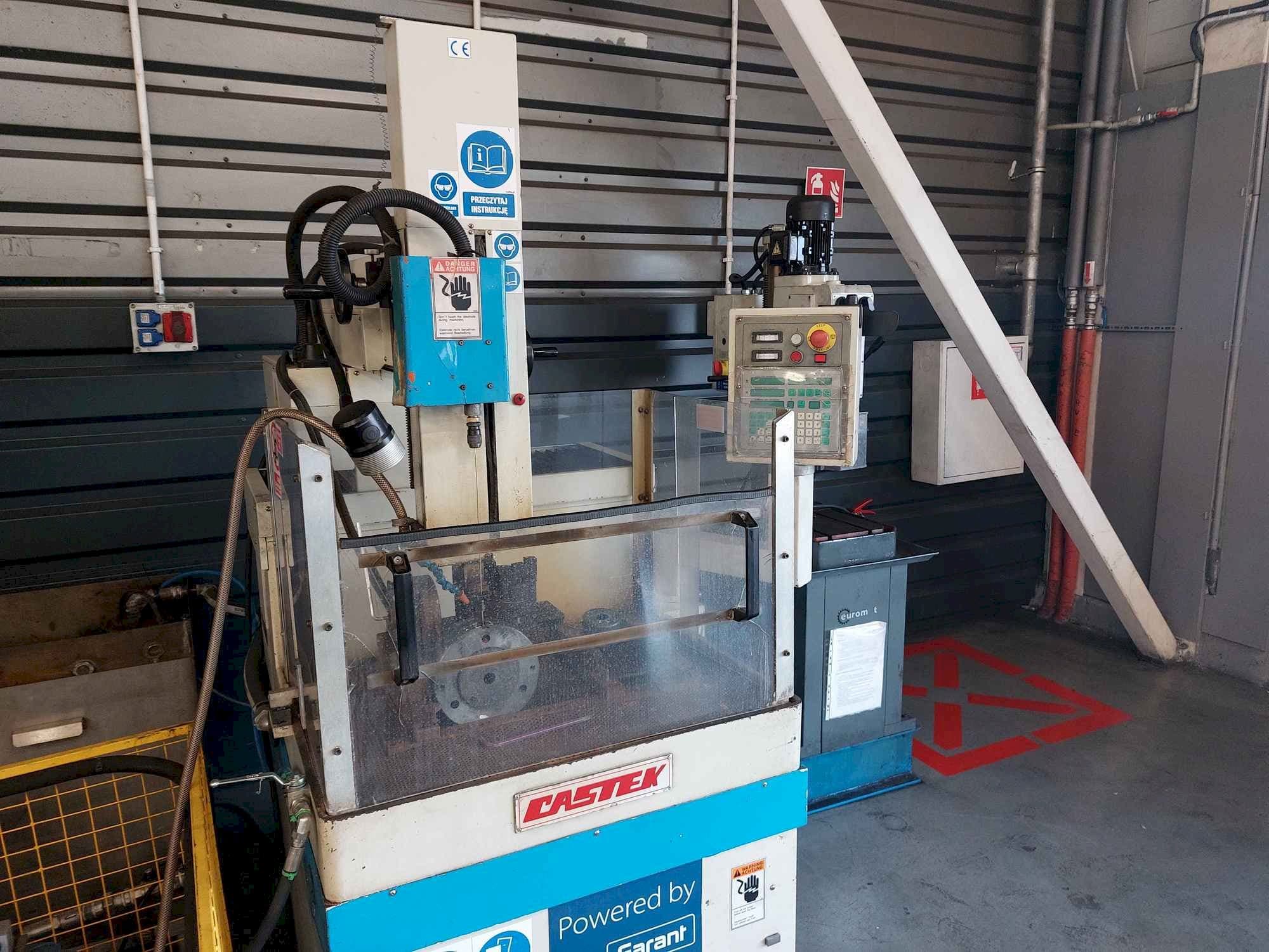 A CASTEK SD5030CE  gép elölnézete