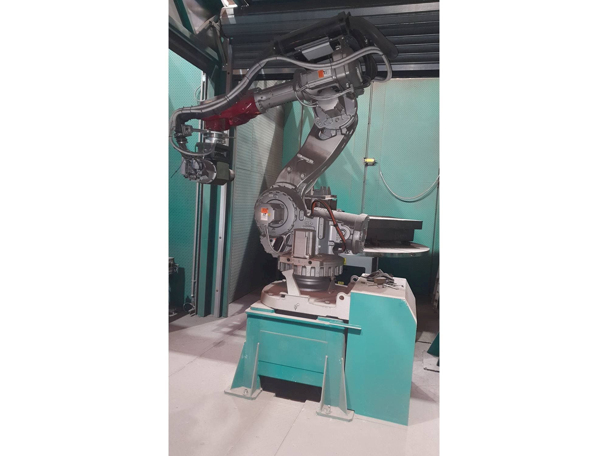 A ABB IRB 7600  gép elölnézete