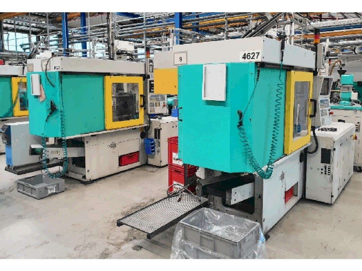 A Arburg 320 C 600-250  gép oldalnézete