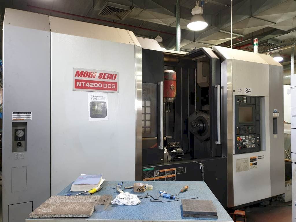 A MORI SEIKI NT4200 DCG  gép elölnézete