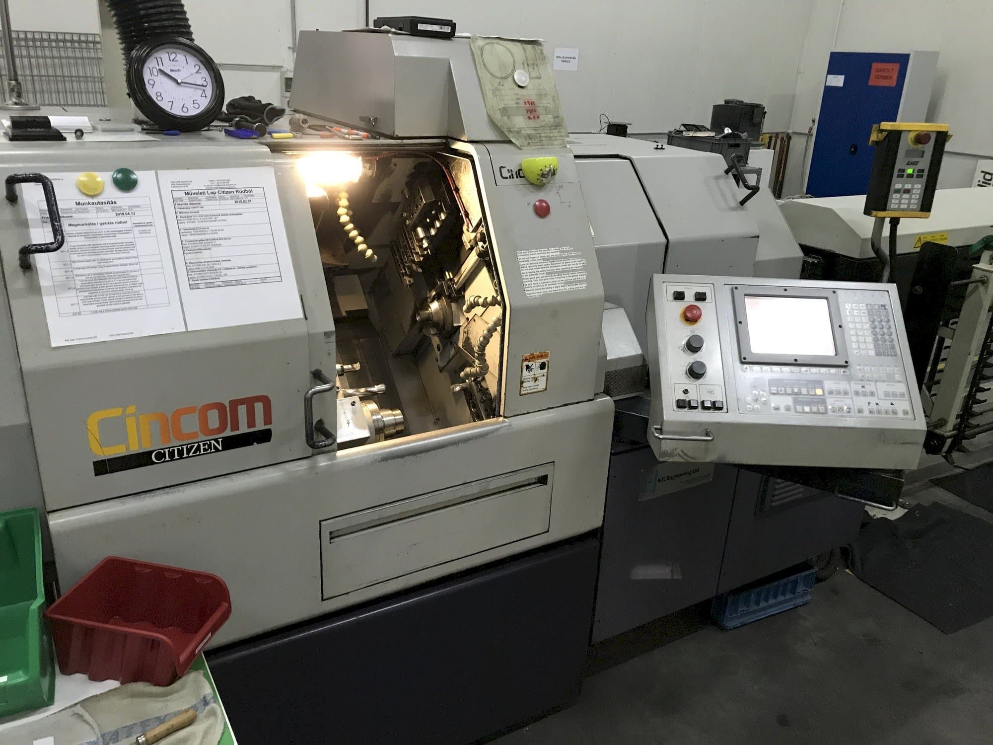 A Citizen Cincom L32  gép elölnézete