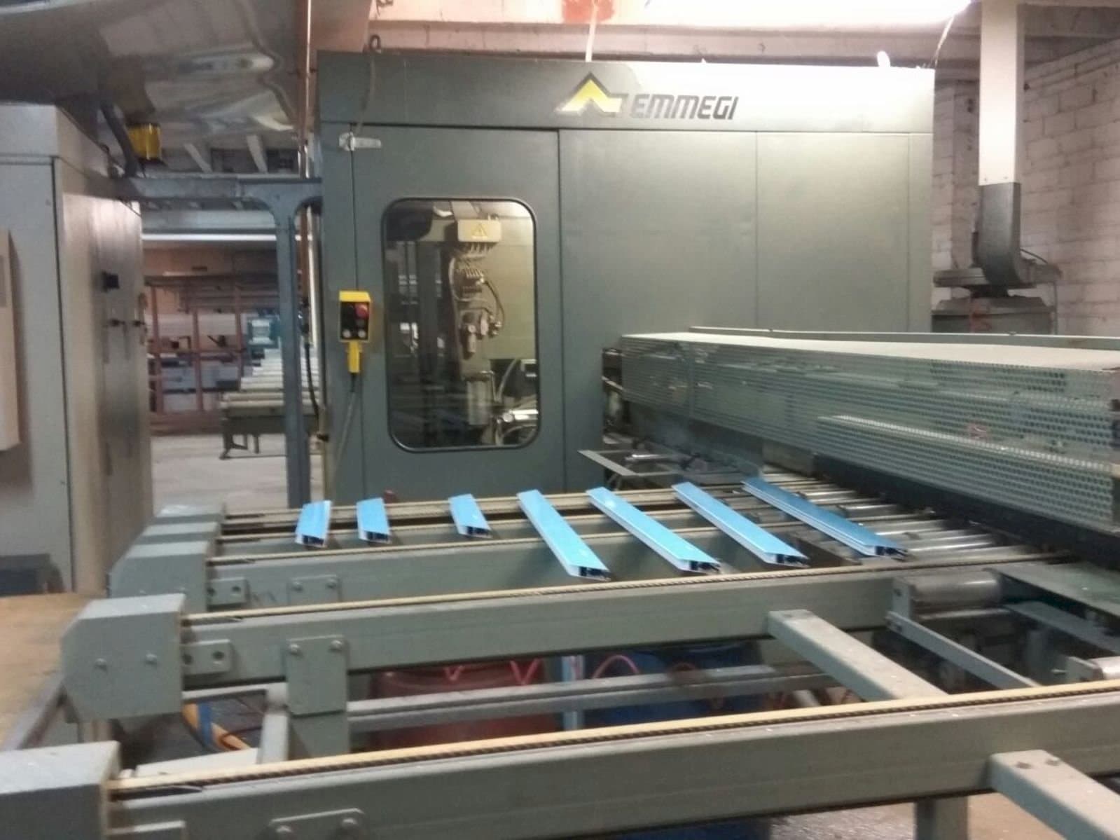 A Emmegi Quadra  gép elölnézete