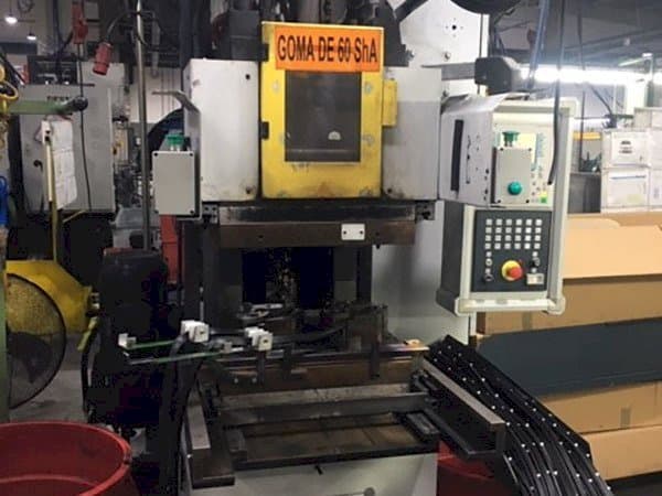 A Kloeckner Desma 956.050 Z0  gép elölnézete