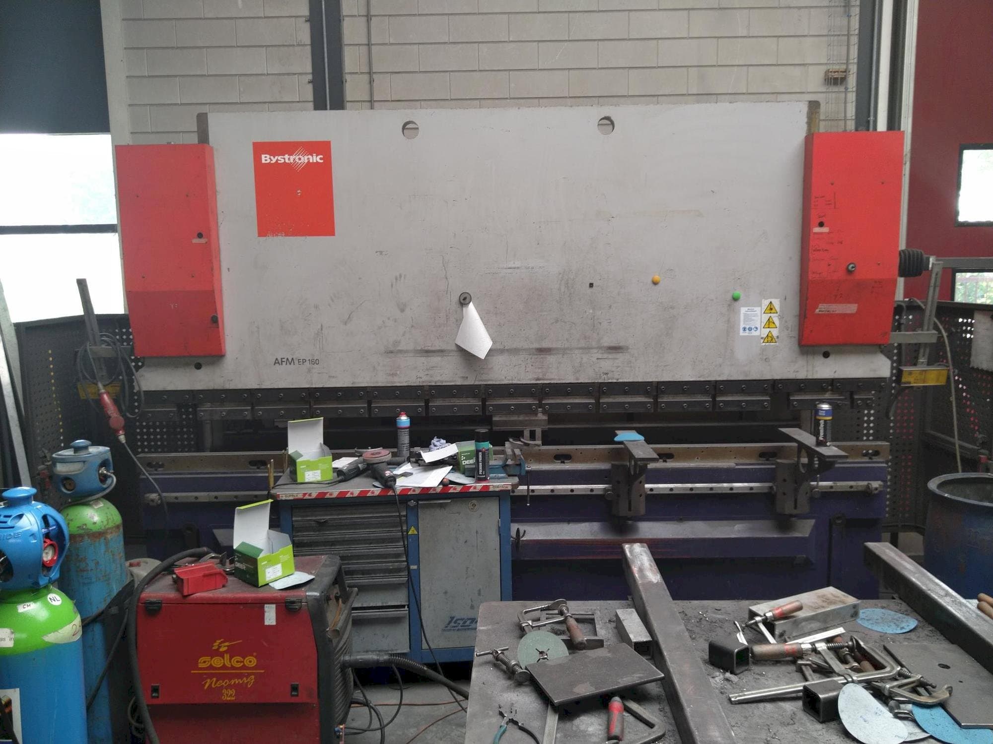 A Bystronic EP40-160  gép elölnézete