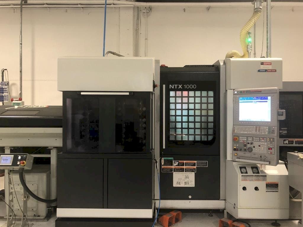 A MORI SEIKI NTX1000  gép elölnézete